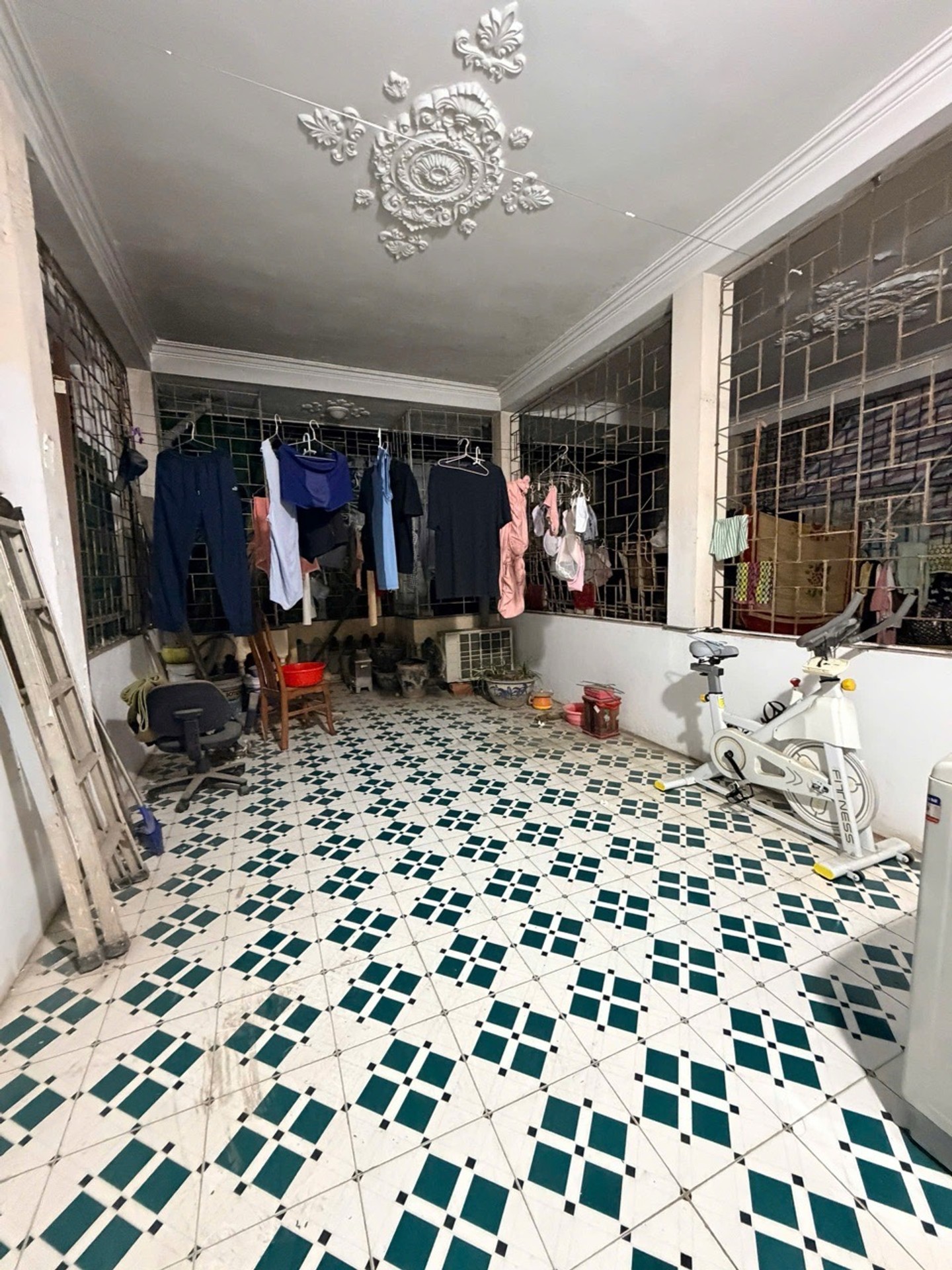 Nhà 4 tầng mặt ngõ 3 gác Cầu Giấy, giá cực hợp lý