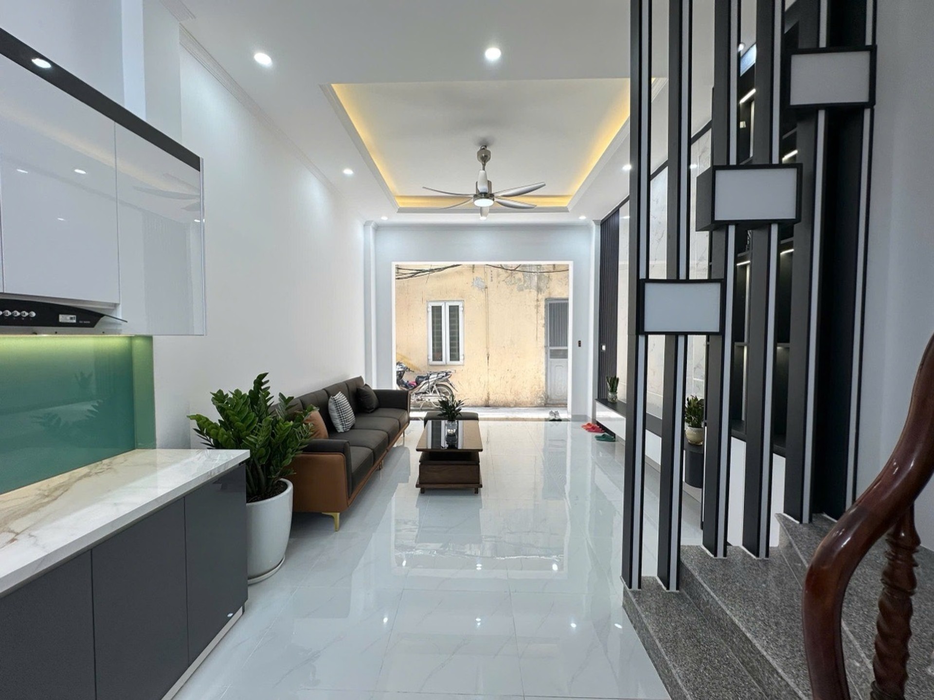 Bán nhà riêng 6 tầng mặt ngõ thông, diện tích 32m2 tại Giáp Nhị