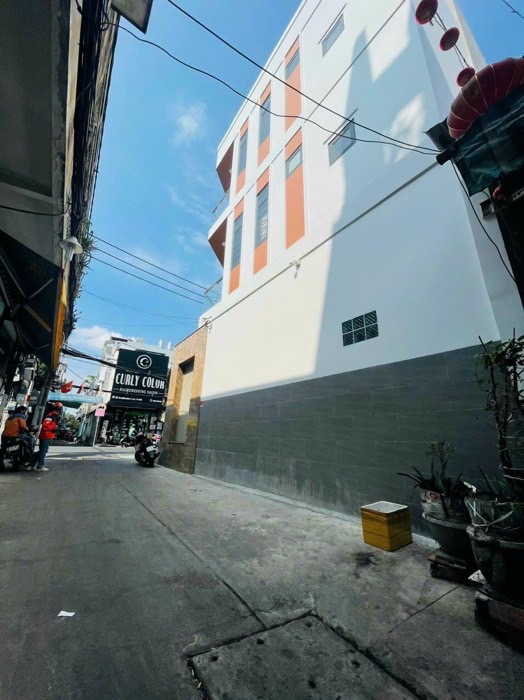 Cơ hội vàng sở hữu nhà mặt phố sang trọng ngay trung tâm Quận 8