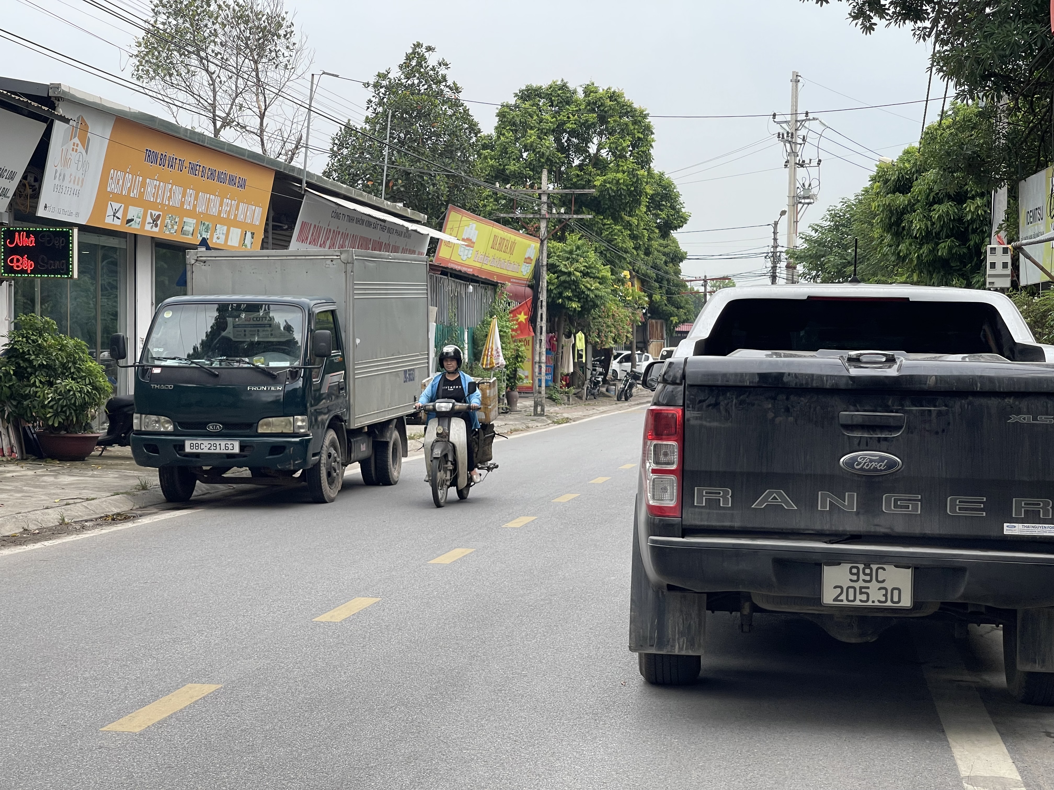 Chủ cần bán gấp nhà cấp 4 tổ 23 thị trấn đông anh: kinh doanh, vỉa hè 4 m đường 2 xe công tránh :
D