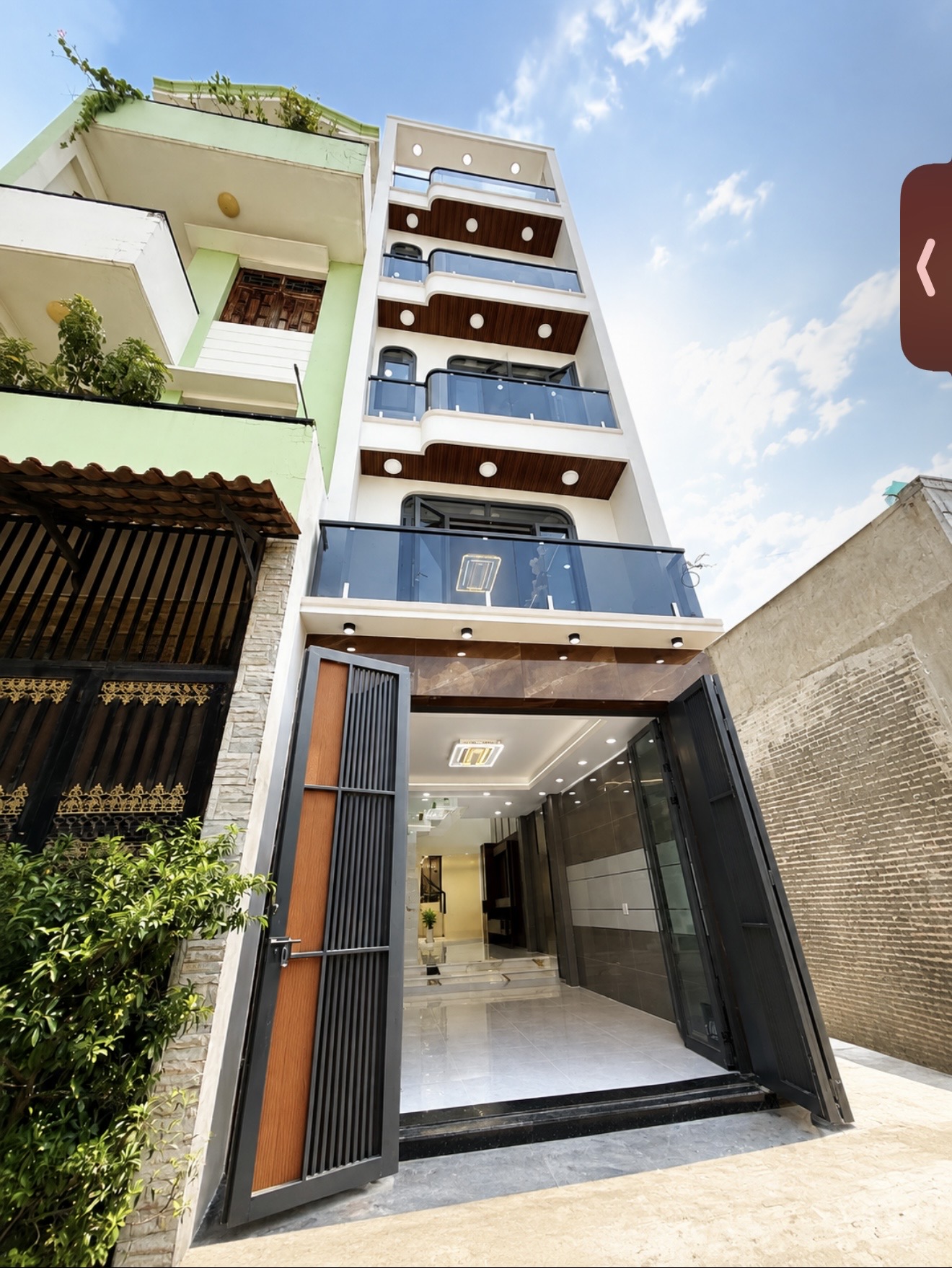 Nhà phố 5 tầng hiện đại, để xe hơi thoải mái, giá tốt quận Tân Phú