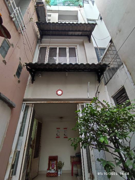 Bán nhà 4 tầng mặt tiền rộng tại Quận 3, diện tích 47.5 m2, giá ưu đãi