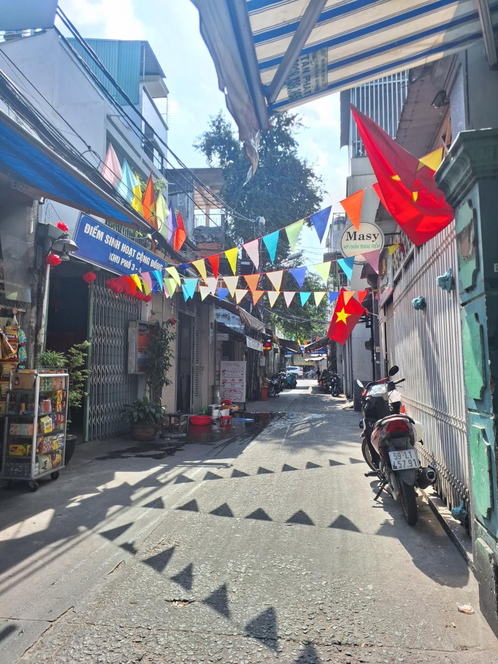 Nhà đẹp hẻm xe hơi Quận 8, 4 tầng rộng rãi, giá sốc