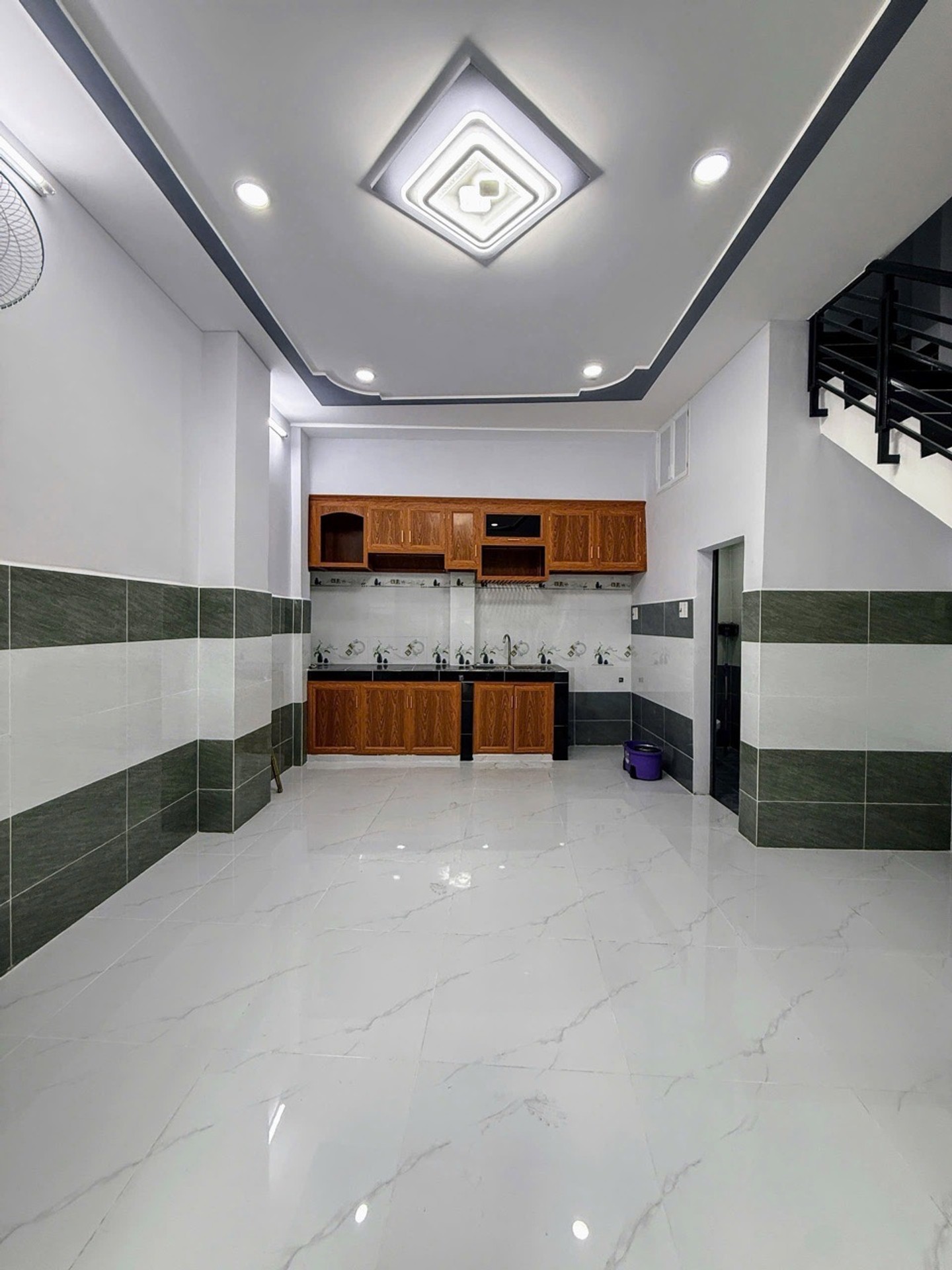 Nhà 2 Tầng Ngay Khu Tên Lửa - Giá Hấp Dẫn Tại Bình Tân