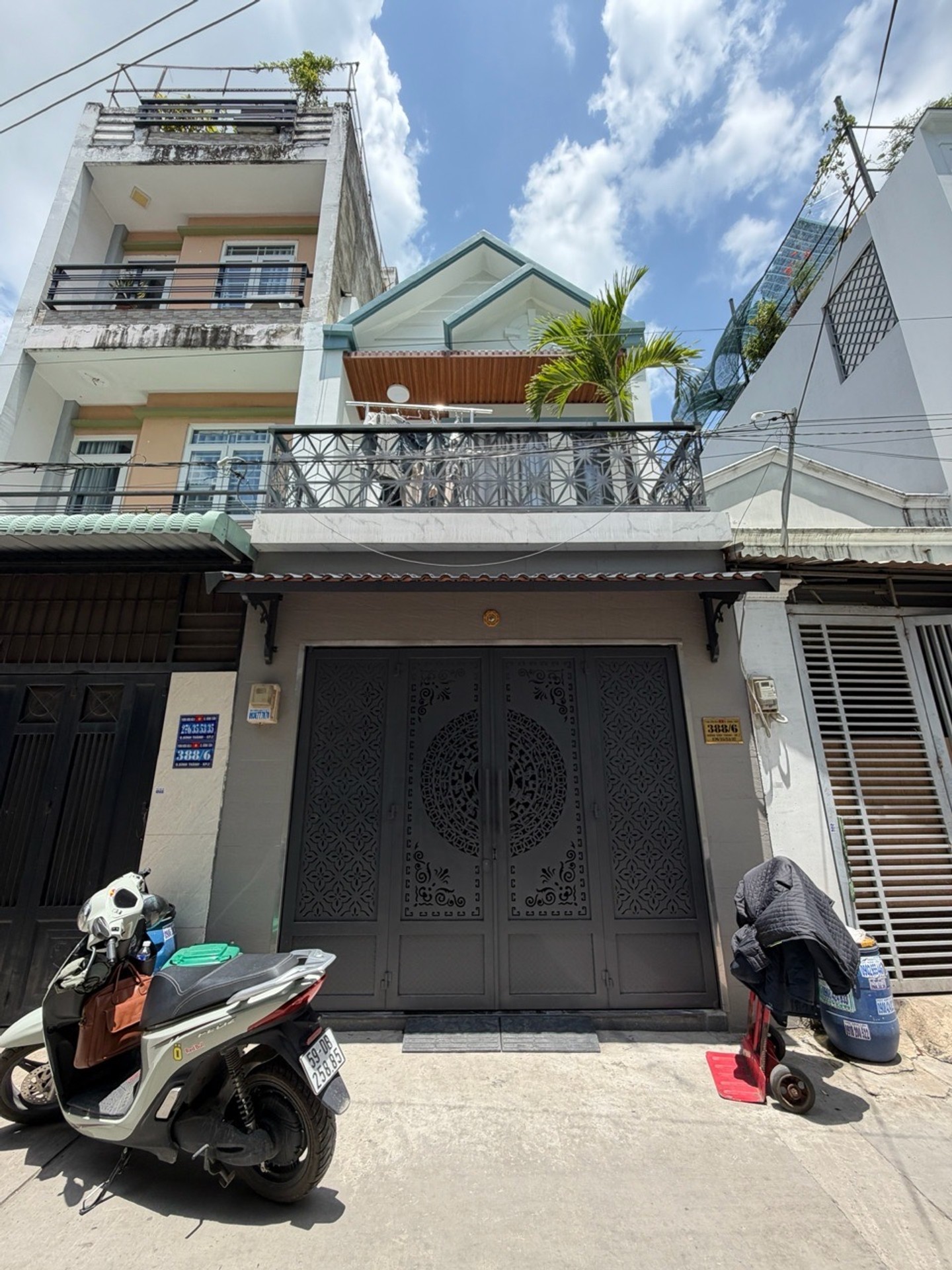 Cơ hội sở hữu nhà 2 tầng hẻm xe hơi Bình Thạnh giá hấp dẫn