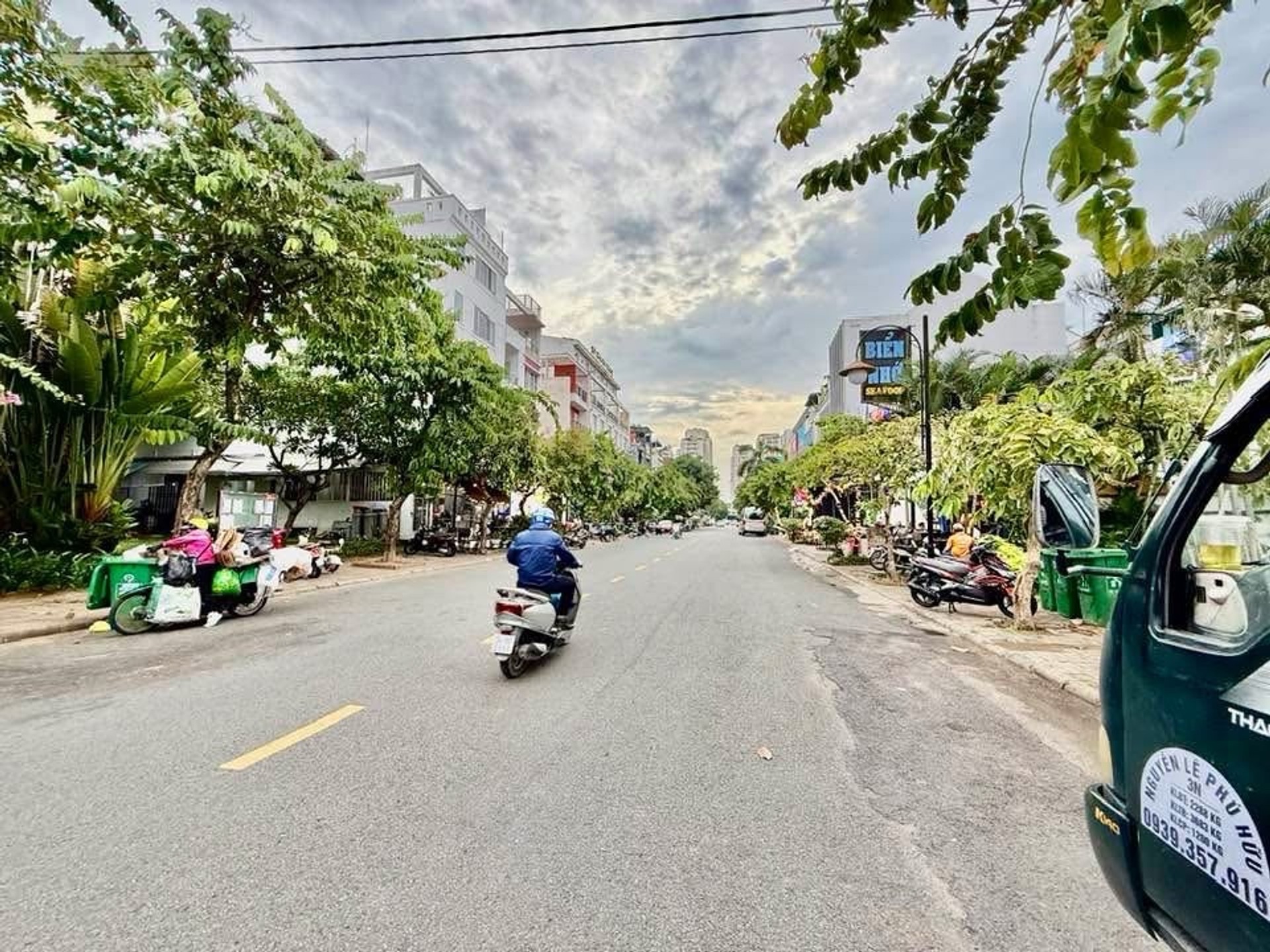 Bán nhà mặt phố 5 tầng Quận 7, diện tích 111 m2, 35.5 tỷ
