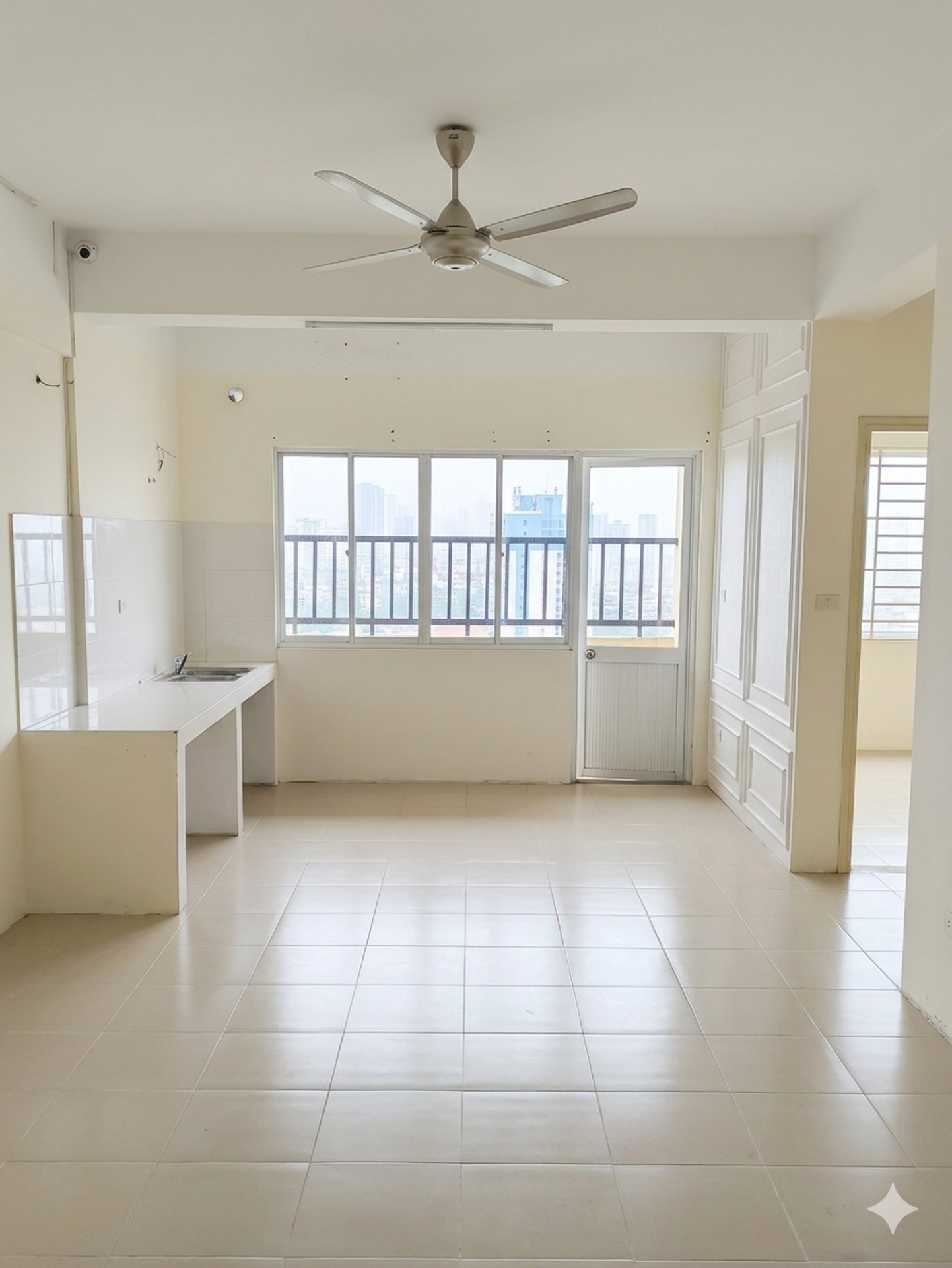 Chung cư 2 ngủ có sổ đỏ rồi / view hồ/ tầng đẹp/ 5 tỷ hơn thôi/ tại hoàng mai/ 0866863387