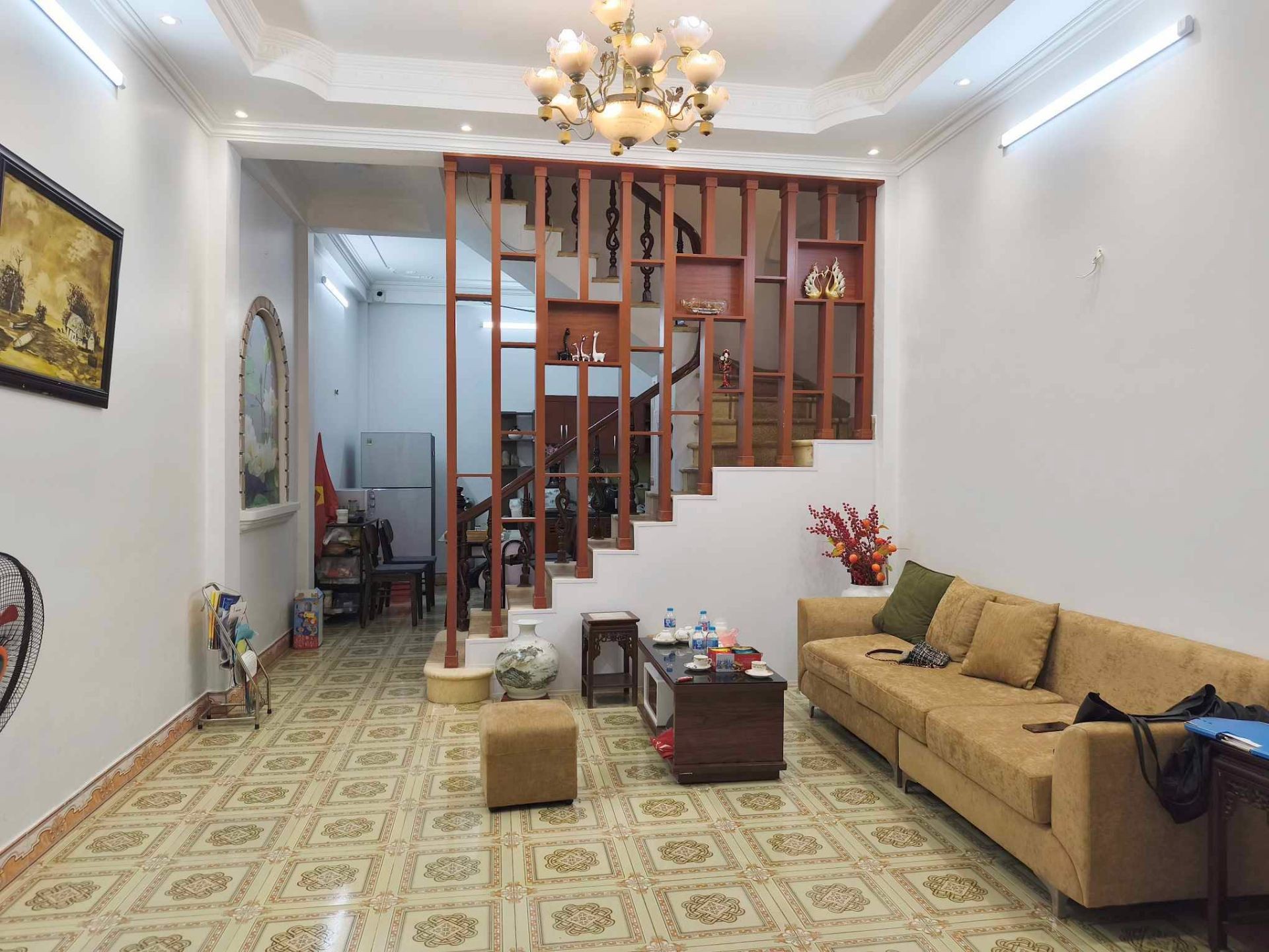 Bán nhà riêng 4 tầng khu vực Tây Hồ, Lạc Long Quân, gần Cầu Giấy, diện tích 48m²
