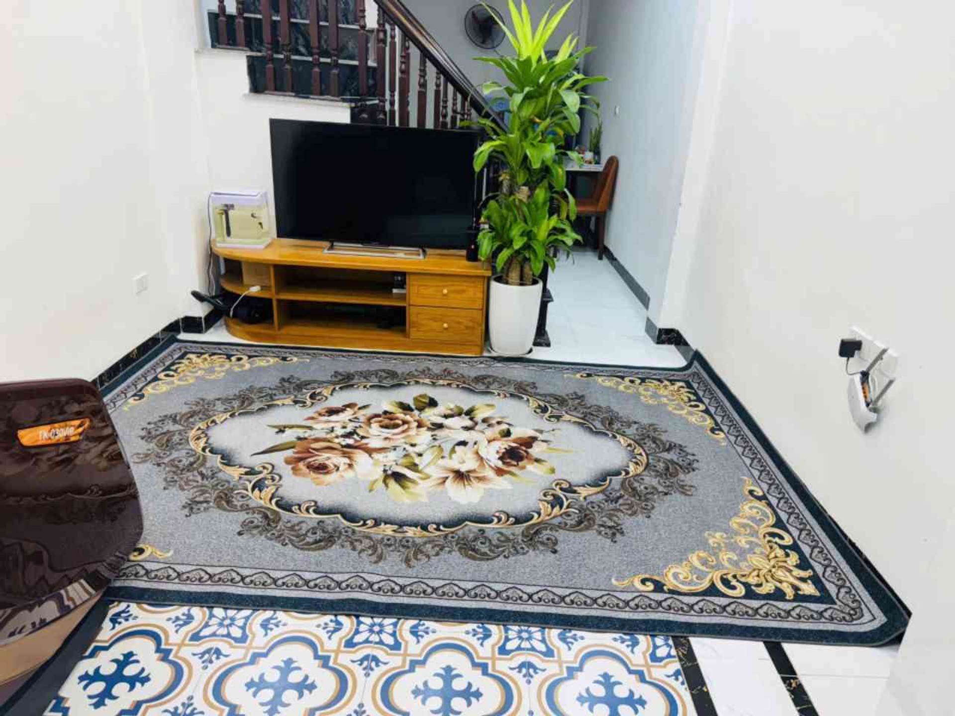 CHỦ BÁN NHÀ ĐẸP,ĐẦY ĐỦ NỘI THẤT ĐIỀU HÒA .
