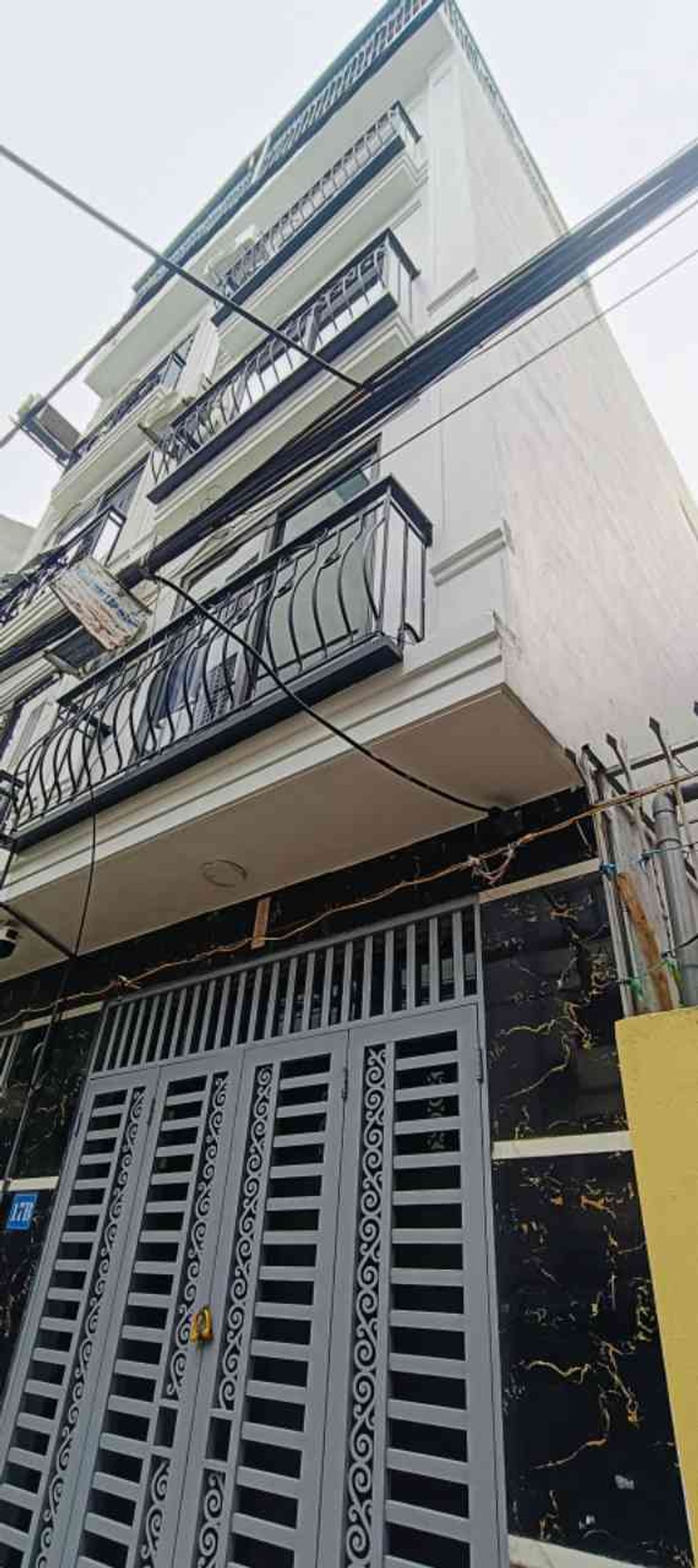 BÁN NHÀ PHỐ LĨNH NAM NGÕ THÔNG - VF3 ĐỖ CỬA - NHÀ ĐẸP LONG LANH FULL NỘI THẤT VỀ Ở NGAY