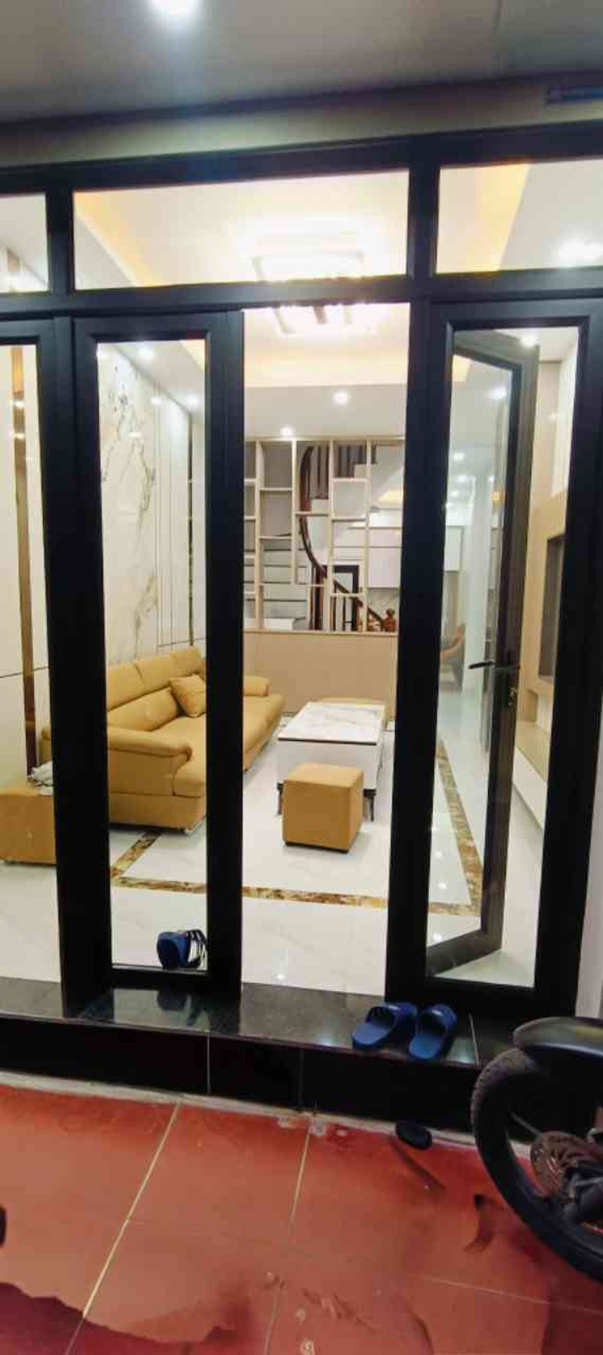 BÁN NHÀ NGÕ 255 ĐẸP NHẤT PHỐ LĨNH NAM - NỞ HẬU - Ô TÔ ĐỖ CÁCH 10M - NHÀ ĐẸP LONG LANH FULL NỘI THẤT