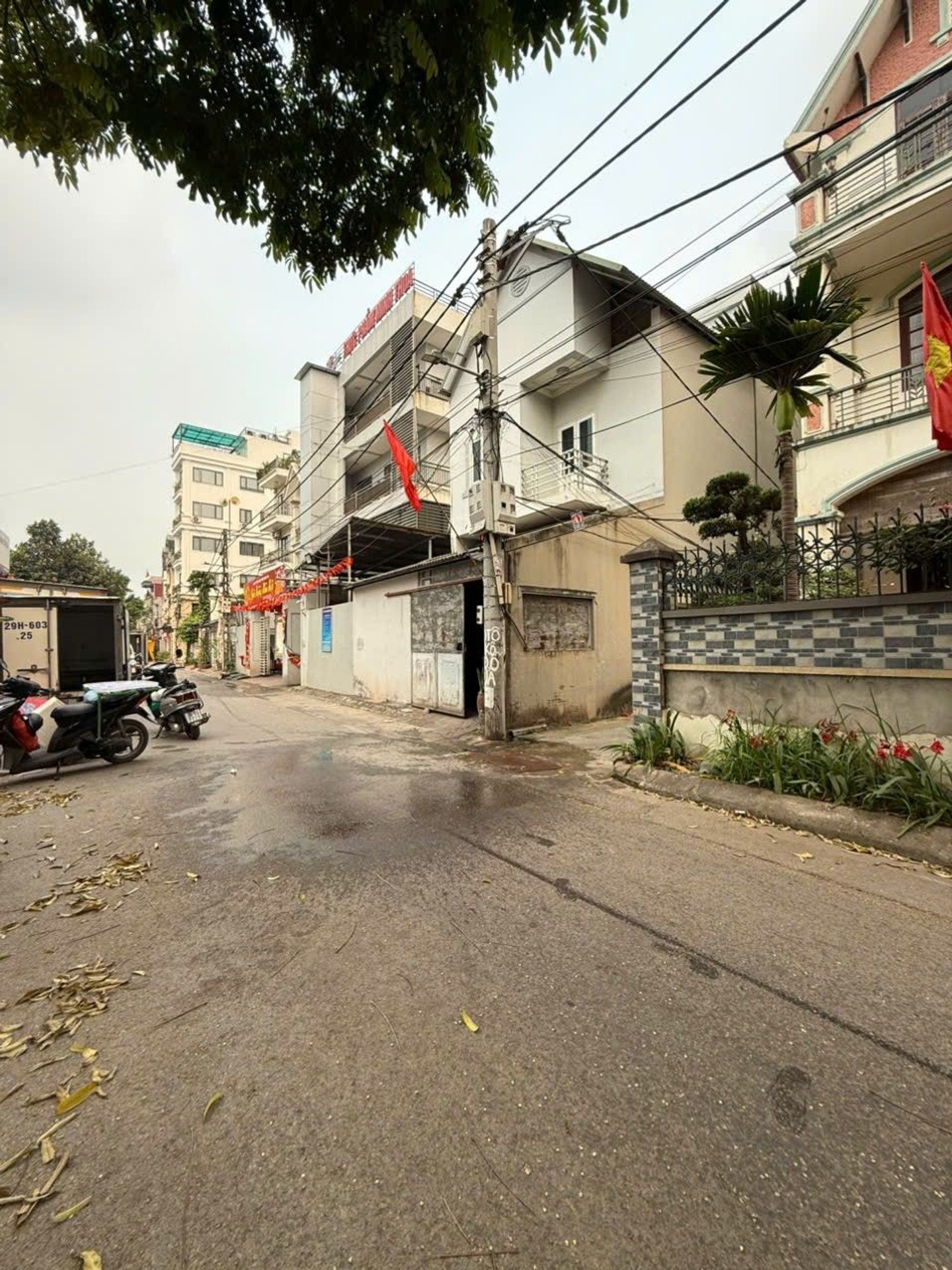 Nhà 4 tầng gần mặt ngõ chính Thạch Bàn, diện tích 39m2