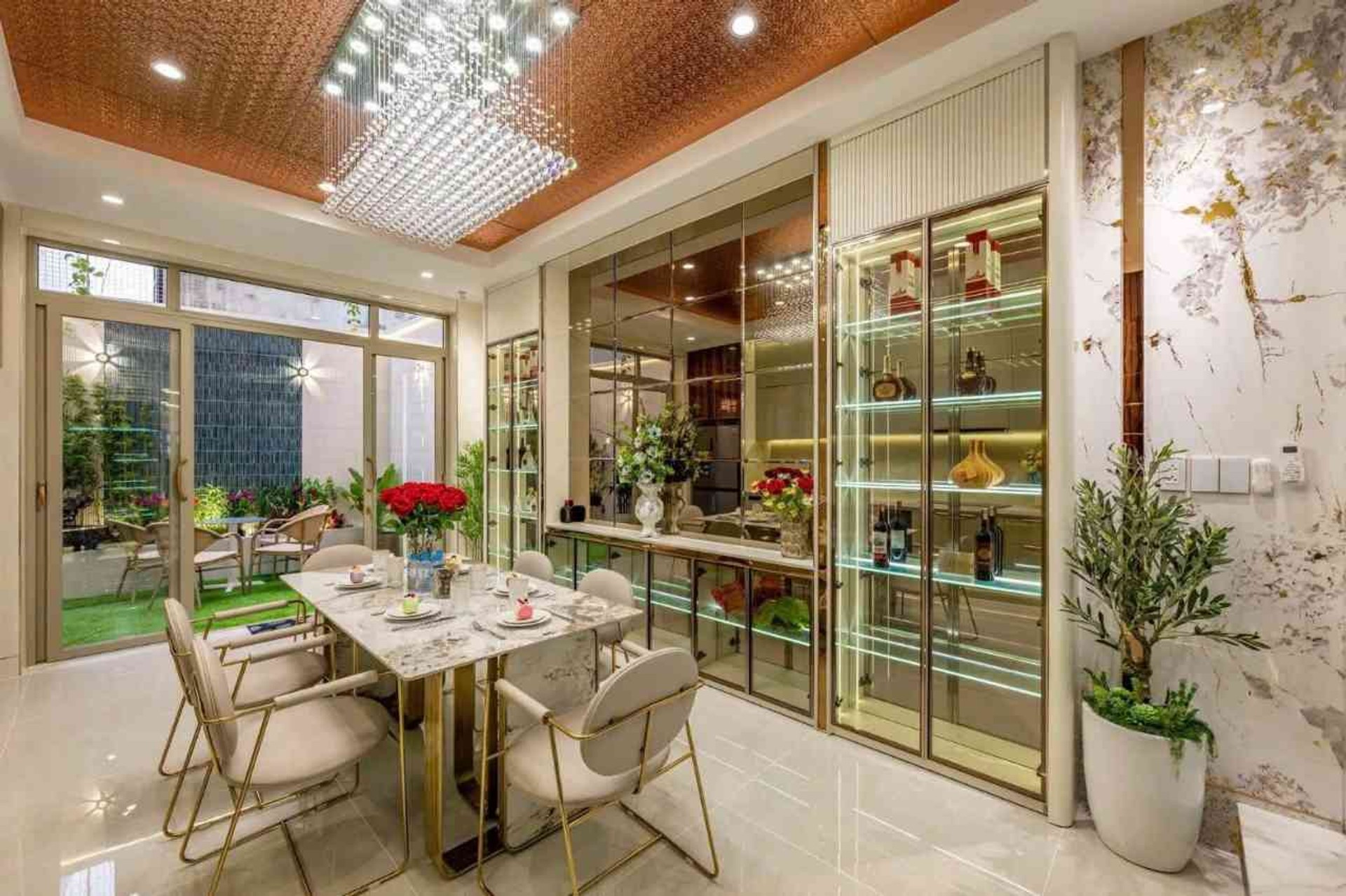 Bán nhà mặt phố quận Tân Phú, ngang 5m, 5 tầng, diện tích 68.1m², giá 7.5 tỷ