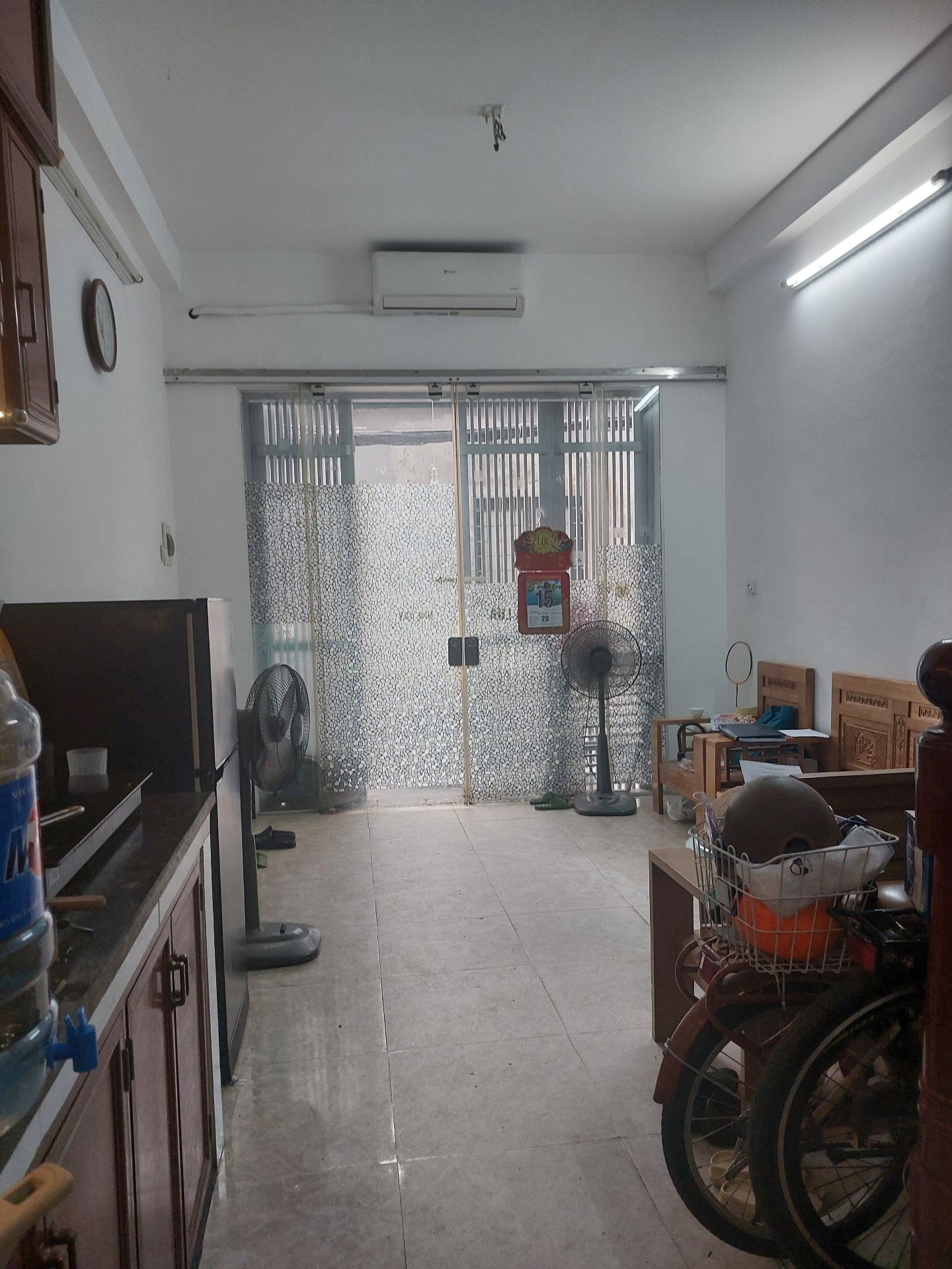 Nhà 5 tầng lô góc trung tâm quận, tiện ích đầy đủ - thông Hồng Tiến - đang cần bán gấp