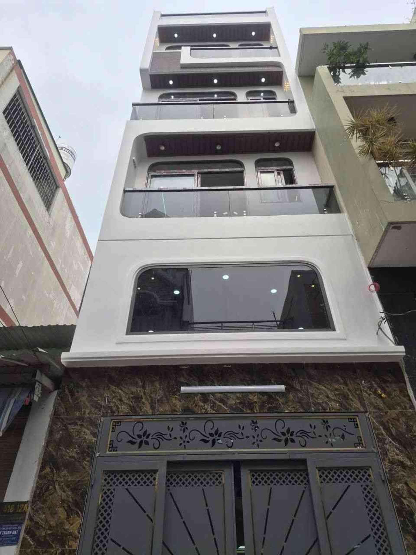 Bán nhà mặt phố 5 tầng tại Bình Tân, diện tích 48.9m², giá 8.5 tỷ