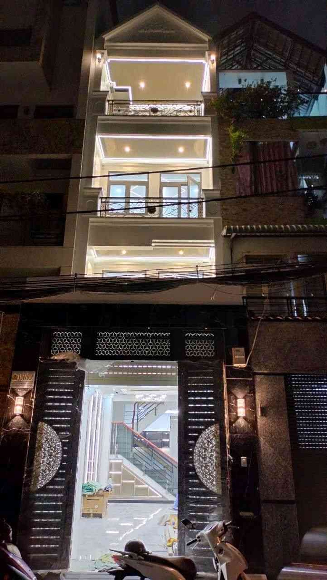Bán nhà riêng 47m2, 4 tầng tại Nguyễn Văn Khối, hẻm xe hơi, giá 11.9 tỷ