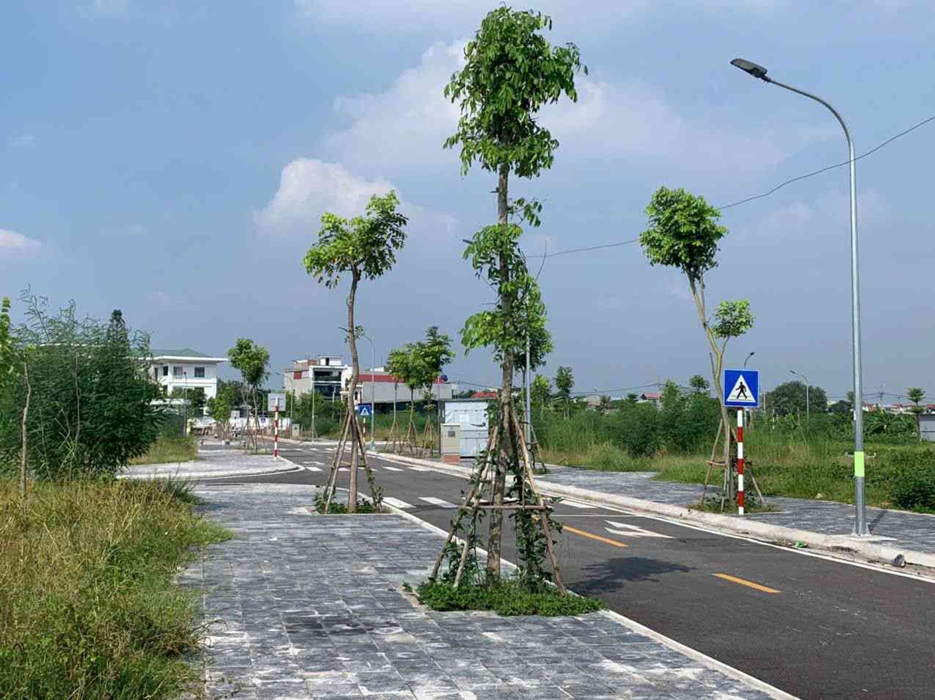TL03 TIẾN THẮNG – LÔ GÓC 3 THOÁNG – HẠ TẦNG ĐỒNG BỘ
✨ Lô góc xẻ khe, vị trí đẹp, đường rộng ô tô