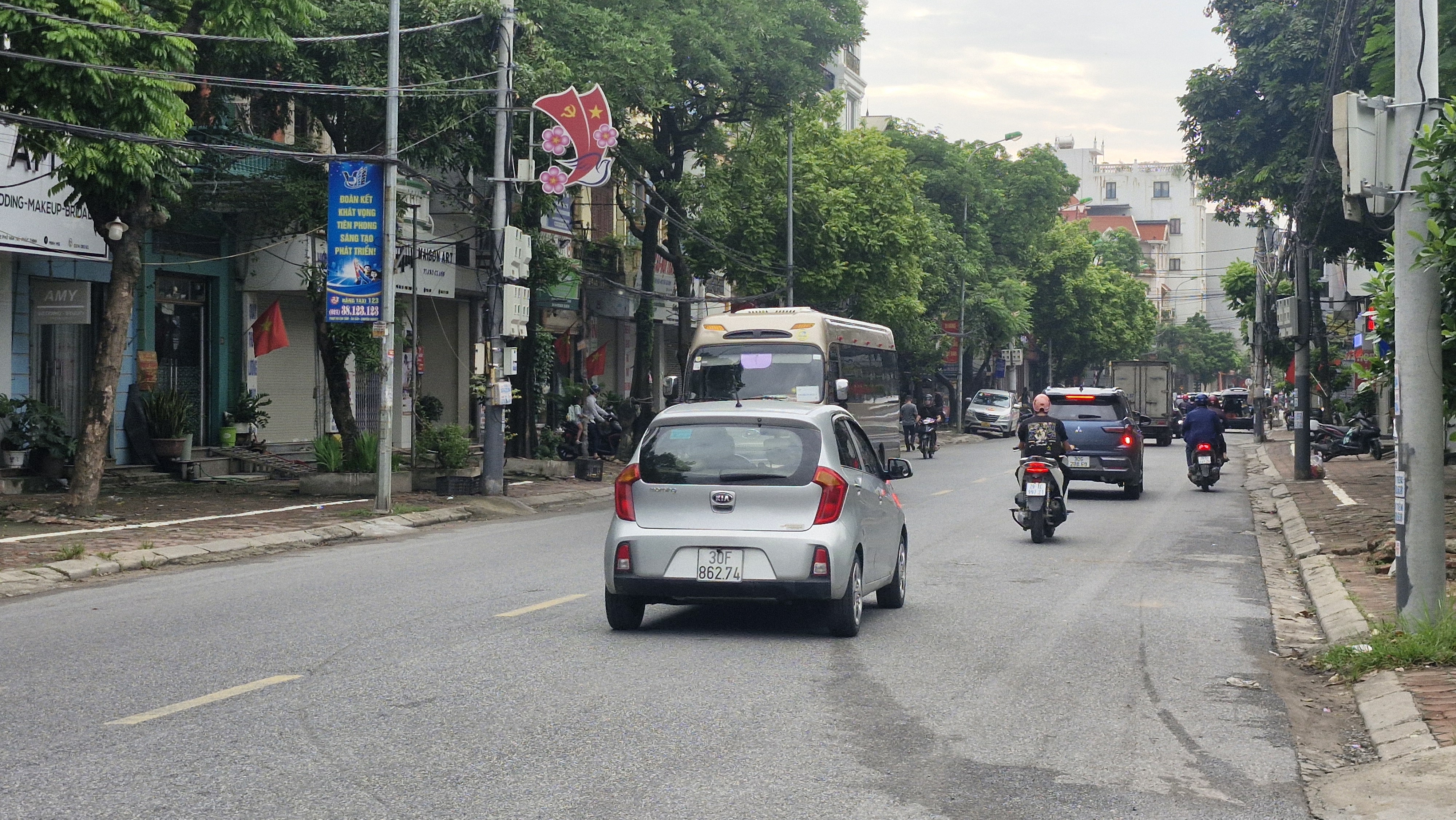 Lô Góc, Vân Nội, Phúc Thịnh mơi-Võ Nguyên Giáp-Ô tô ngủ trong đất, Hơn 3 tỷ