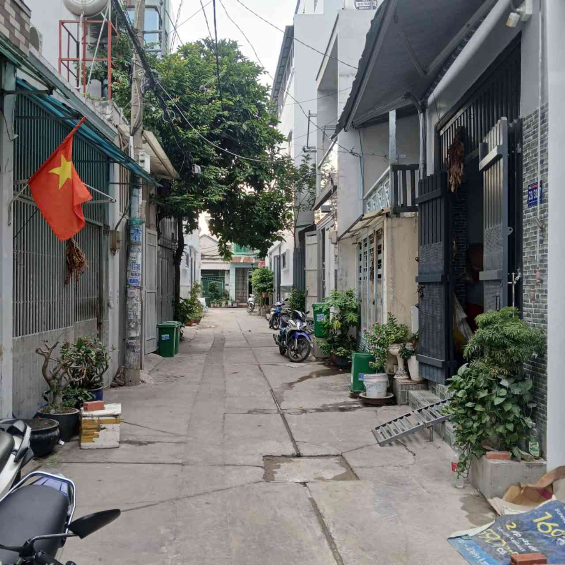 ĐƯỜNG TRƯỚC NHÀ 6 MÉT, NHÀ MỚI, SỔ MỚI, SỔ VUÔNG, KHÔNG DÍNH QUY HOẠCH, KHÔNG DÍNH LỘ GIỚI.