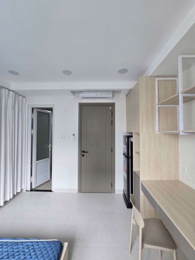 6 Tầng-80M2. TL10 thông Tên Lửa. Cho thuê 50tr/tháng. 8.8Tỷ giá còn thương lượng