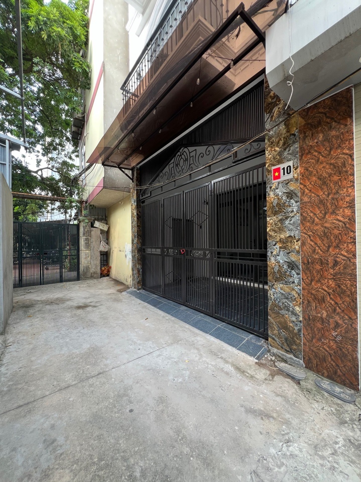 Hiếm nhỉnh 6 tỷ nhà 5 tầng 36 m gần phố ngay thanh am việt Hưng