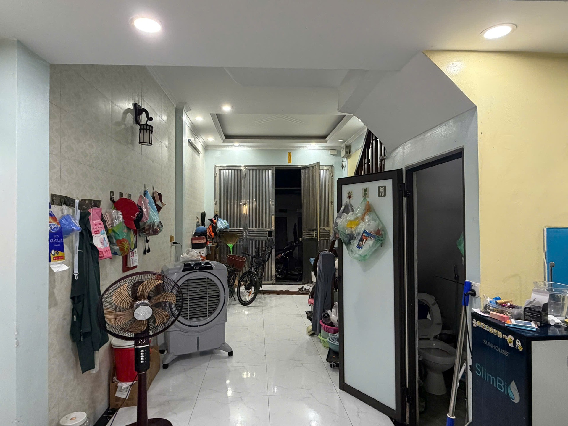 Cơ hội hiếm: Nhà 4 tầng hai mặt thoáng, ngõ nông giá tốt tại Ngọc Hồi