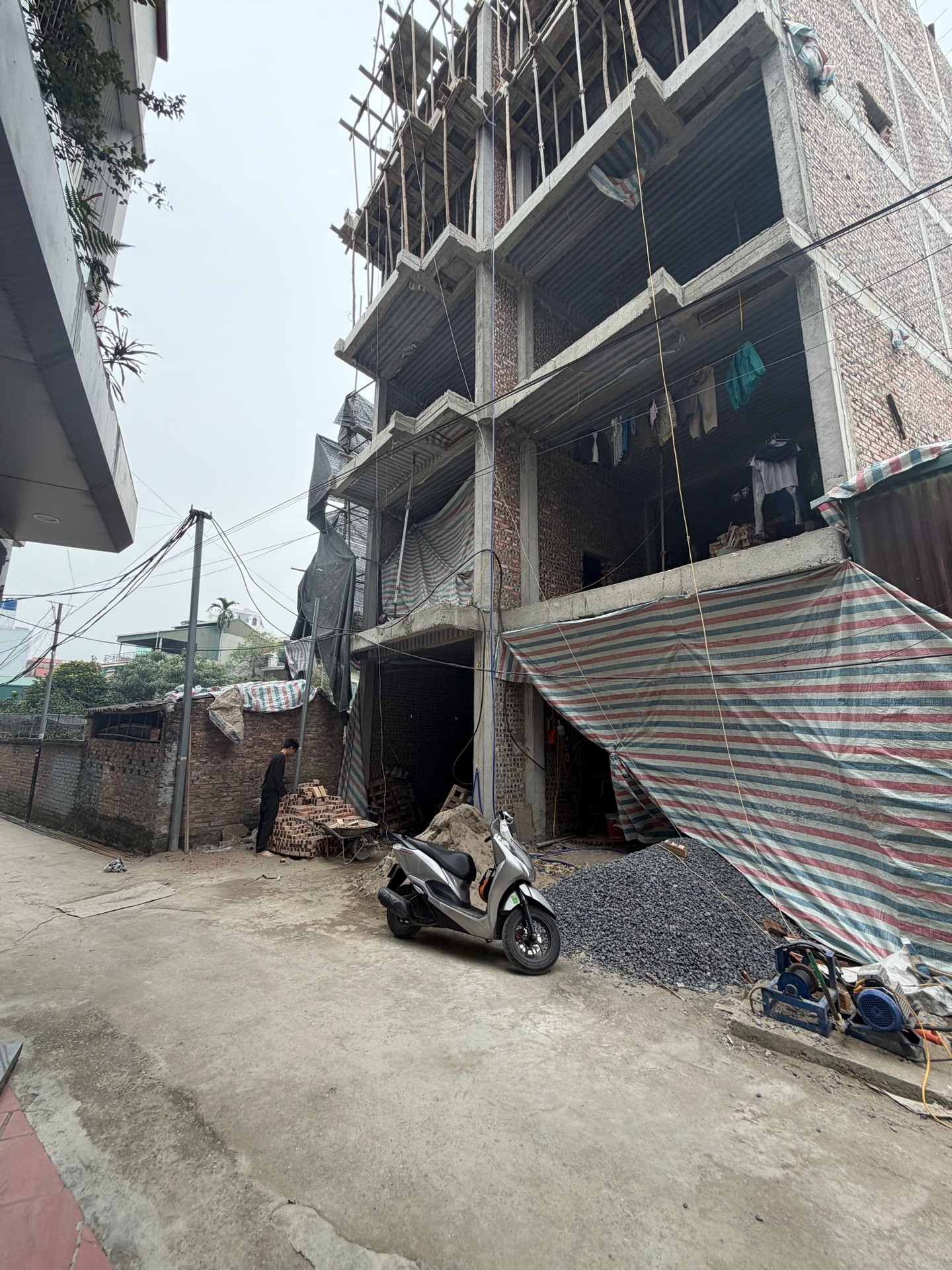 NGÀY 28/7 - CHỦ HẠ GẤP 1 TỶ - NHÀ 1 TUẦN NỮA LÀ HOÀN THIỆN - ACE DỒN KHÁCH

KHUÔN TIỀN CỰC HIẾM –