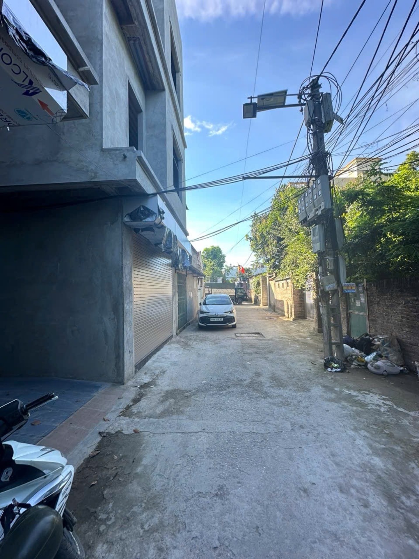 Nhà 4 tầng mới xây, ô tô tránh giá tốt tại khu vực phát triển