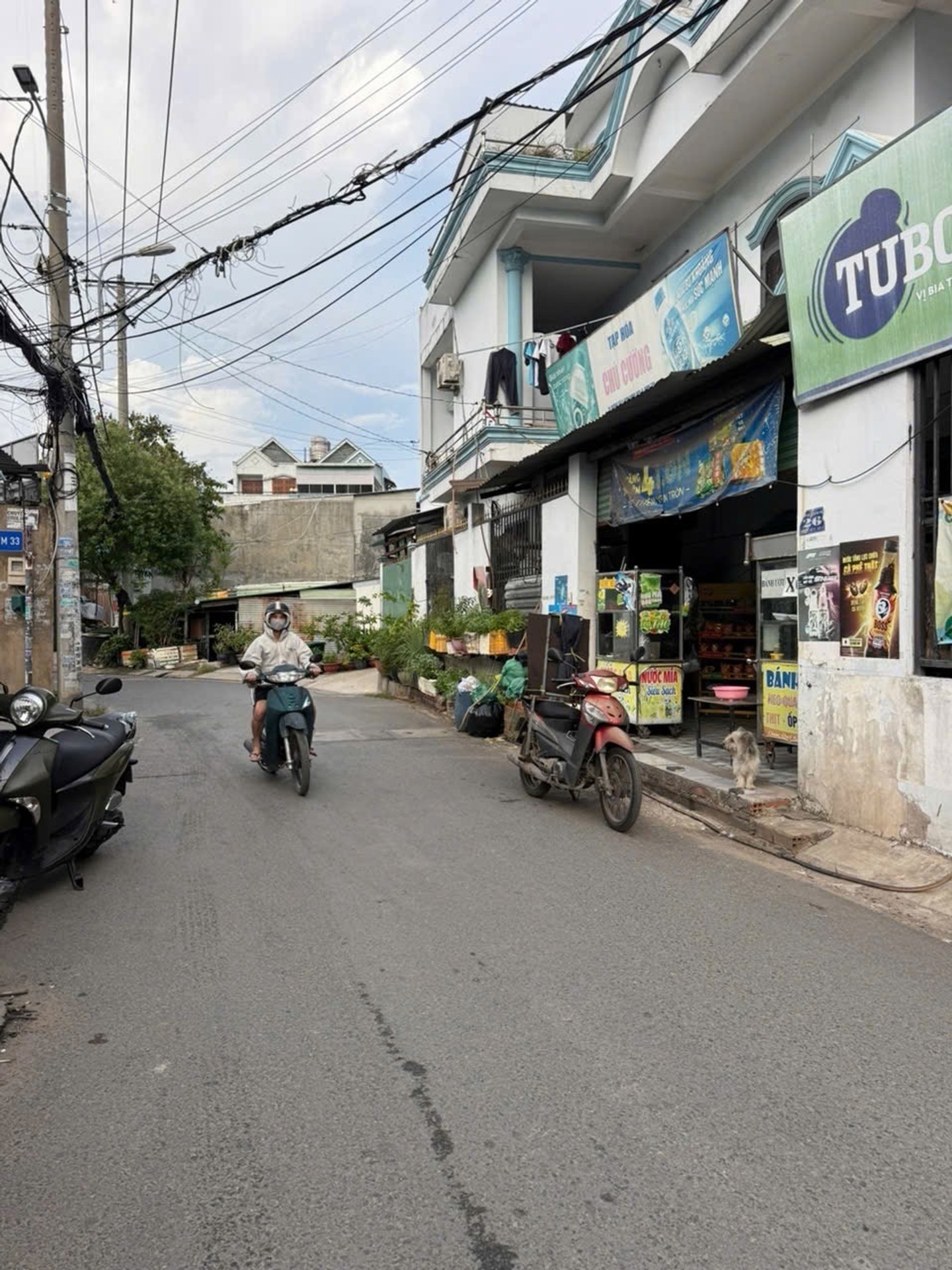 Mặt tiền đường số 9 , Phường Bình Hưng Hoà
82m2 - 4 x 20