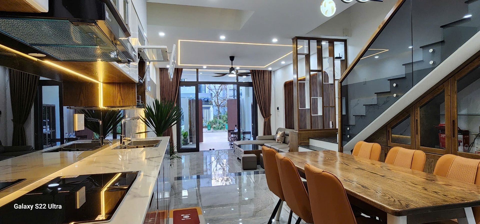 Bán nhà mặt phố 3 tầng 100m2 tại phường Hòa Xuân, Đà Nẵng, mặt tiền 5m