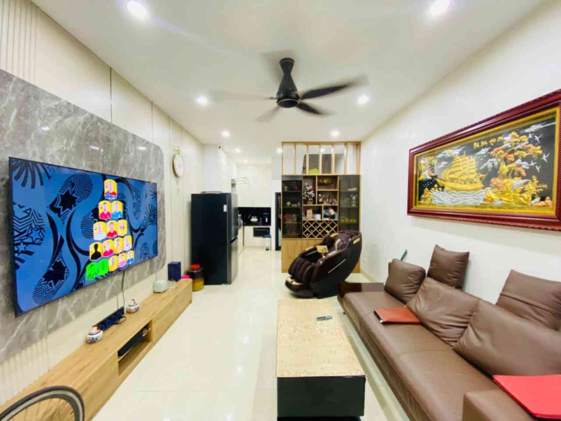 Nhà Đẹp Ngay Đường Láng - Hiện Đại, Tặng Full Nội Thất