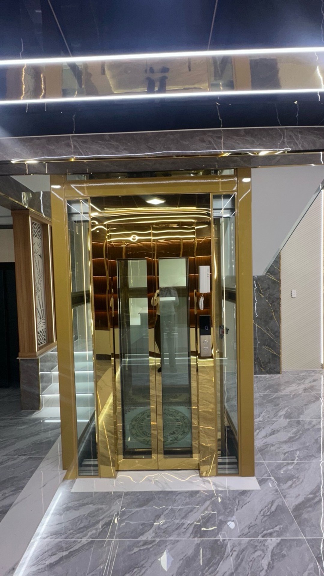 Nhà phố thang máy sang trọng tại Trung Mỹ Tây, đẳng cấp và riêng tư