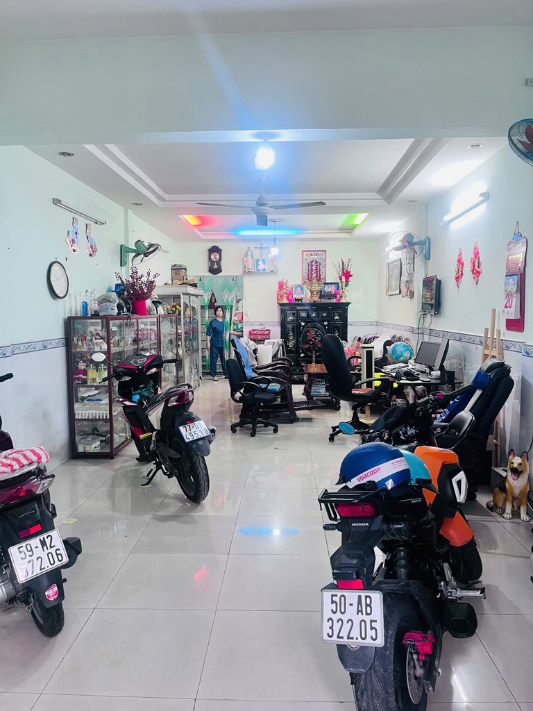 Bán nhà 2 mặt tiền hẻm rộng, trung tâm Quận 11, diện tích 66.4m², 4 tầng