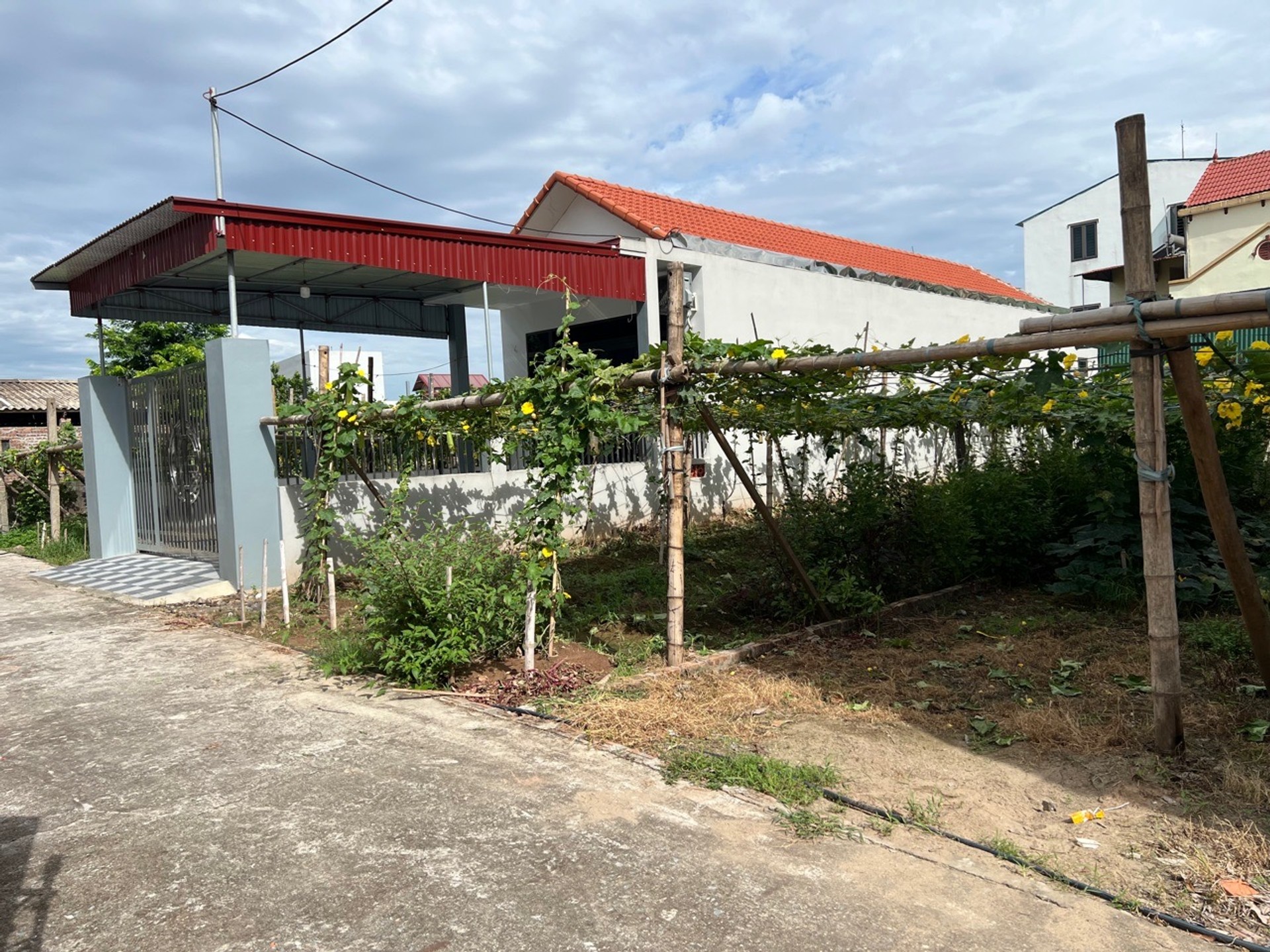 Bán đất thôn Đức Nhuận, xã Triệu Việt Vương, Khoái Châu, diện tích 130m2,,