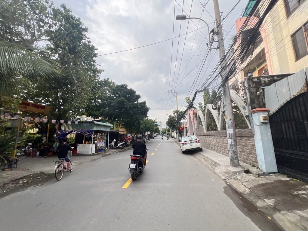 Nhà 64m2 Linh Đông, Giá Tốt, 3 PN, An Ninh