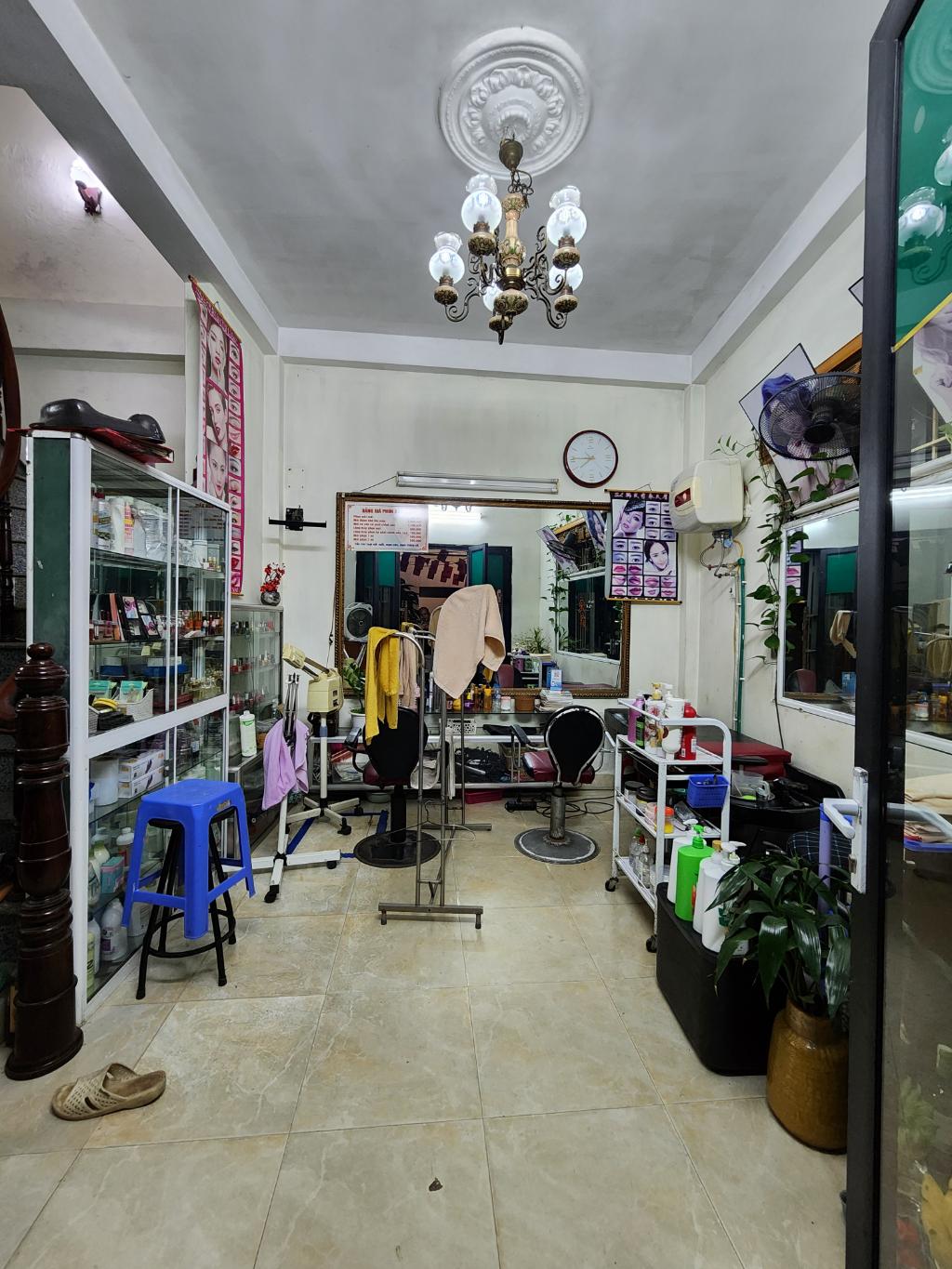 Bán nhà riêng 5 tầng tại phường Lạc Long Quân, mặt ngõ ô tô đỗ cửa, gần Hồ Tây
