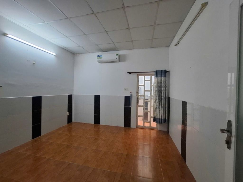 Bán nhà riêng Quận 8 phường 16 gần ngã tư An Dương Vương - Võ Văn Kiệt, diện tích 68m2