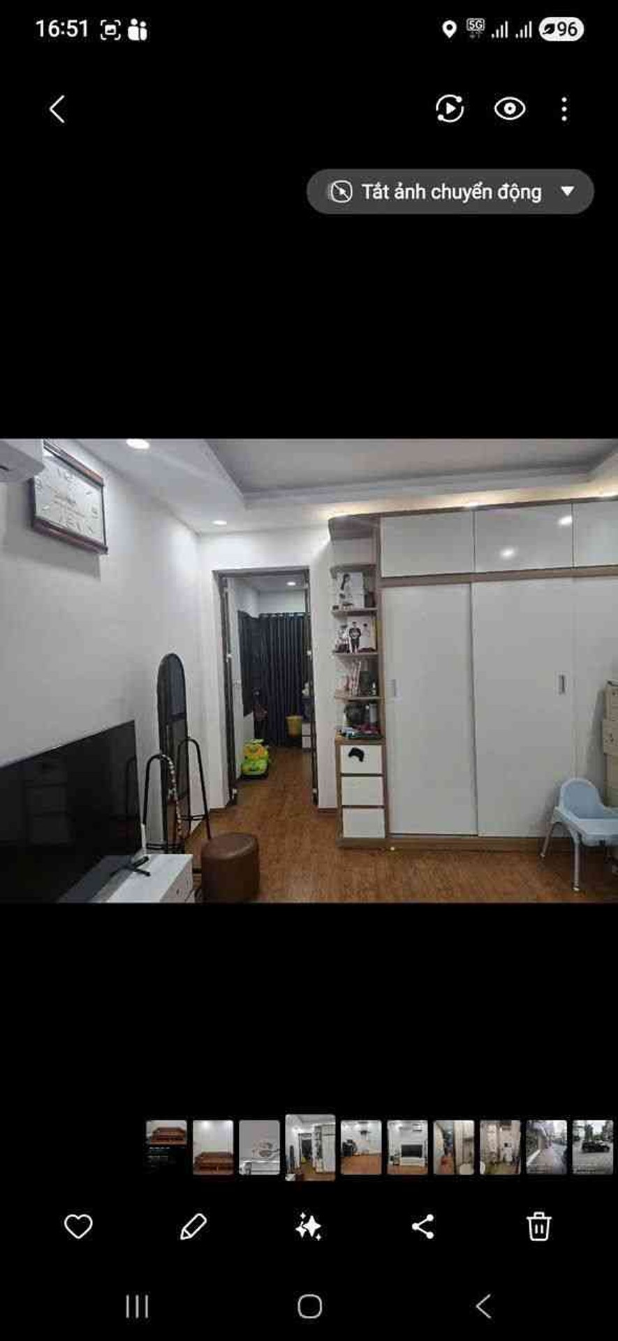 Bán gấp căn hộ Tập thể tại Cát Linh - sổ 52.7m2, 2 phòng ngủ - Gần ga Cát Linh, tiện ích tuyệt vời
