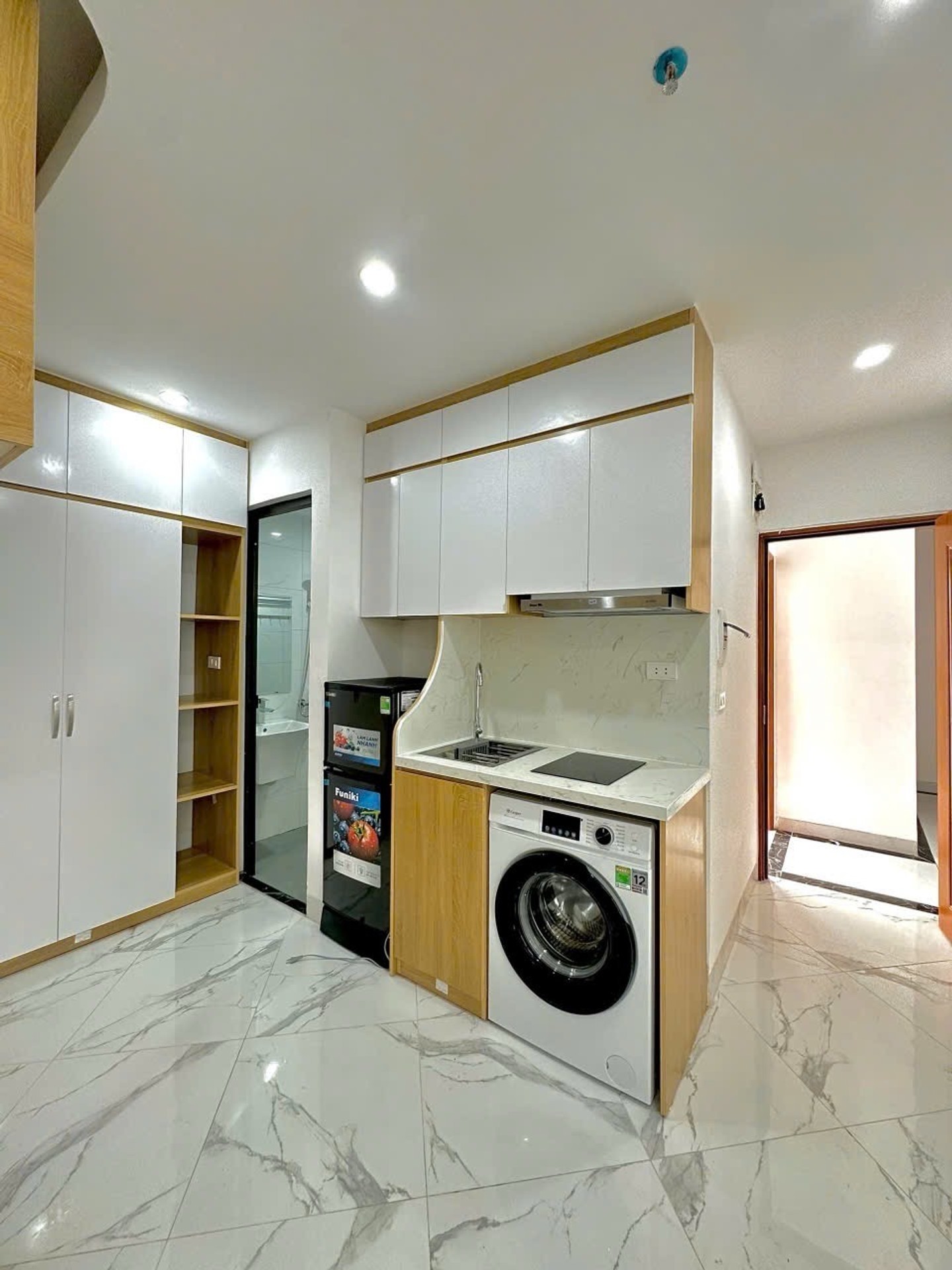 Cơ hội sở hữu nhà CCMN 6 tầng thang máy tại Hoàng Hoa Thám với dòng tiền ổn định