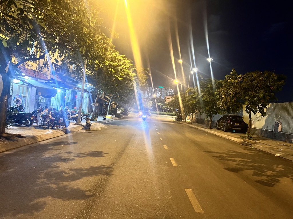 Bán nhà mặt phố kinh doanh Võ Văn Kiệt phường 7 quận 6 diện tích 101m2