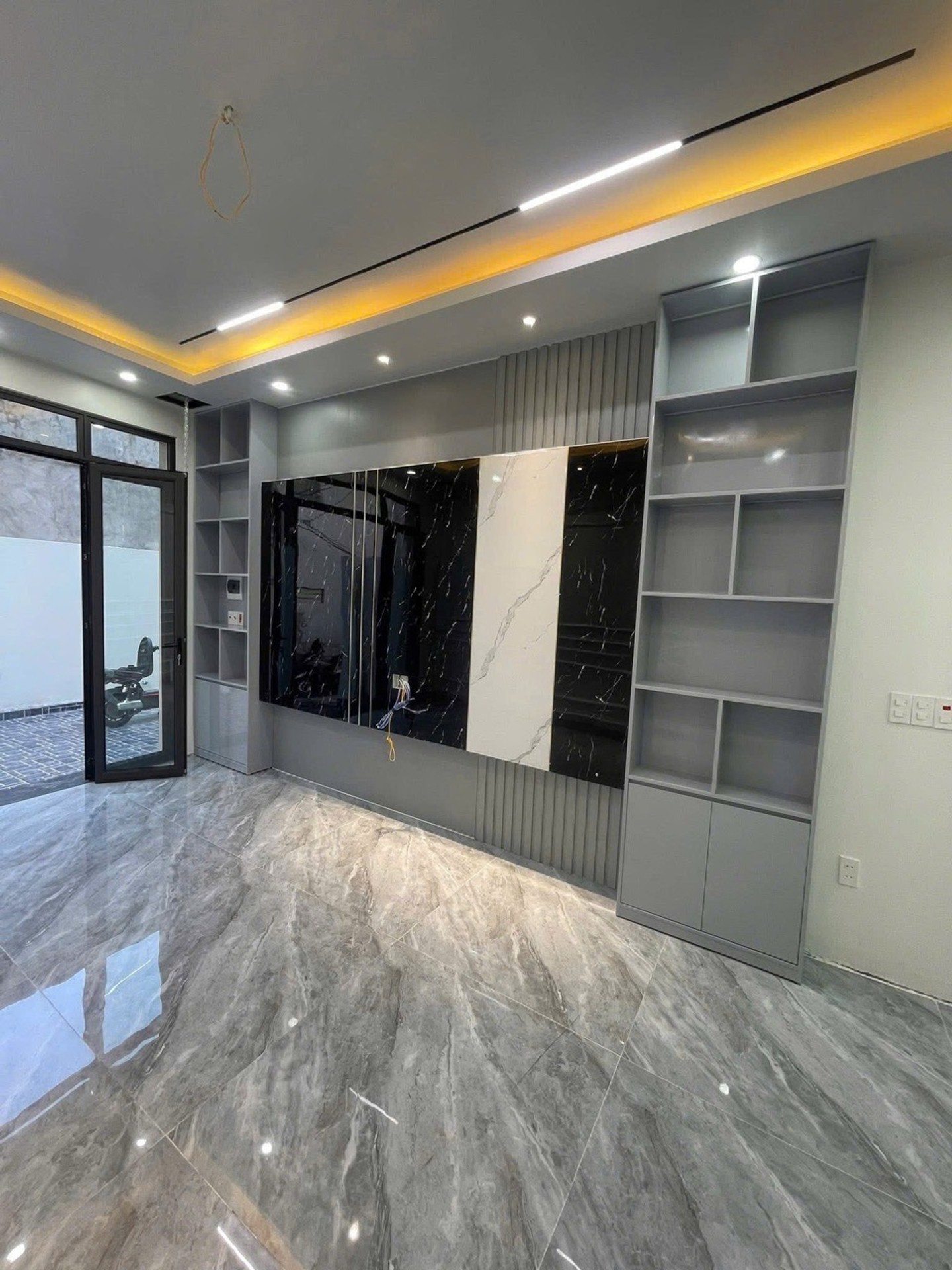 Cơ Hội Vàng Sở Hữu Nhà 4 Tầng Sang Trọng Tại Dư Hàng - Chỉ Còn 2 Căn Cuối Với Giá Tốt!
