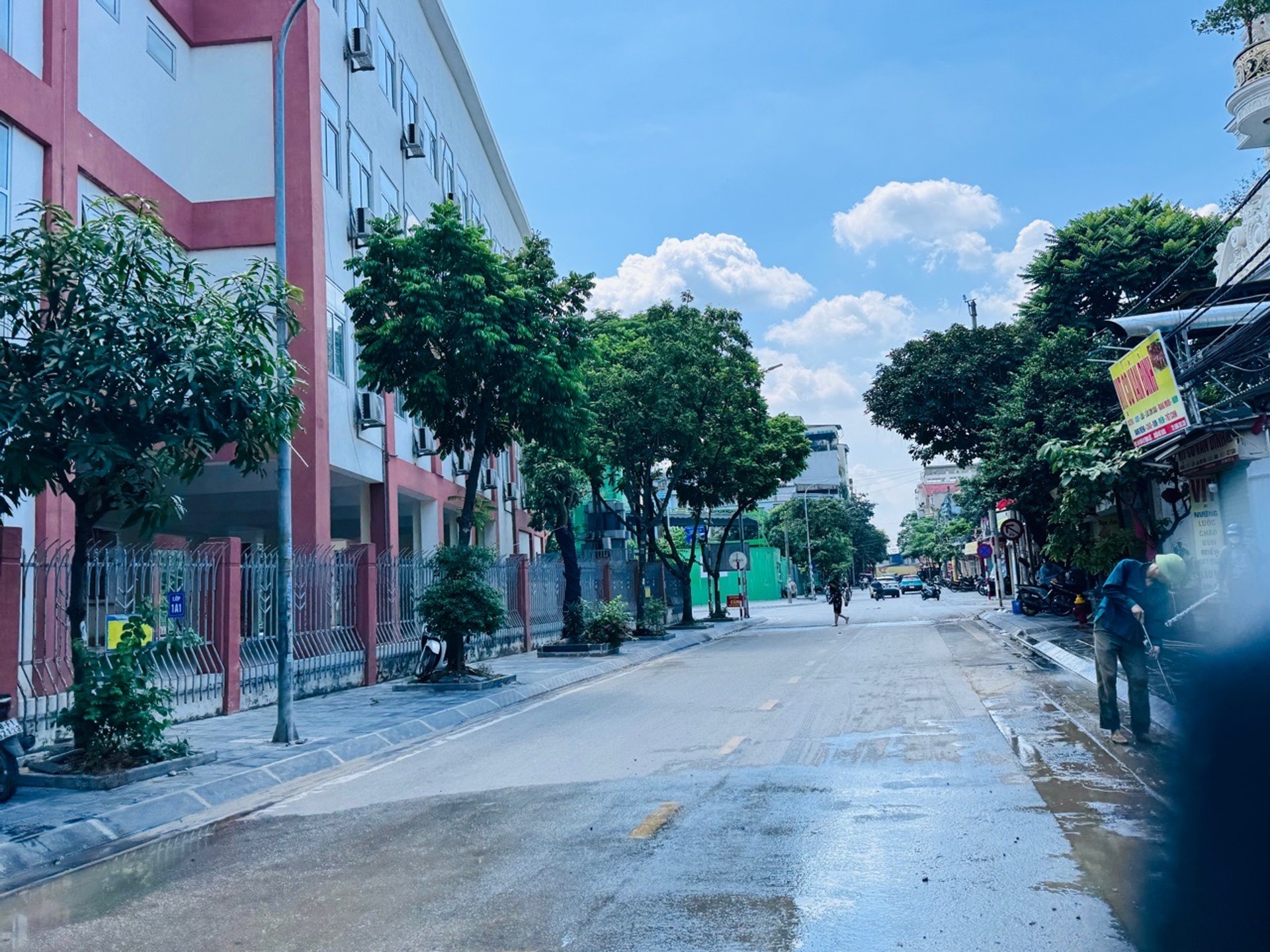 [Tin xác thực] Nhà Lô Góc 4 Tầng Vị Trí Đắc Địa - ngay ủy ban quận hoàng mai - giá tốt hiếm thấy