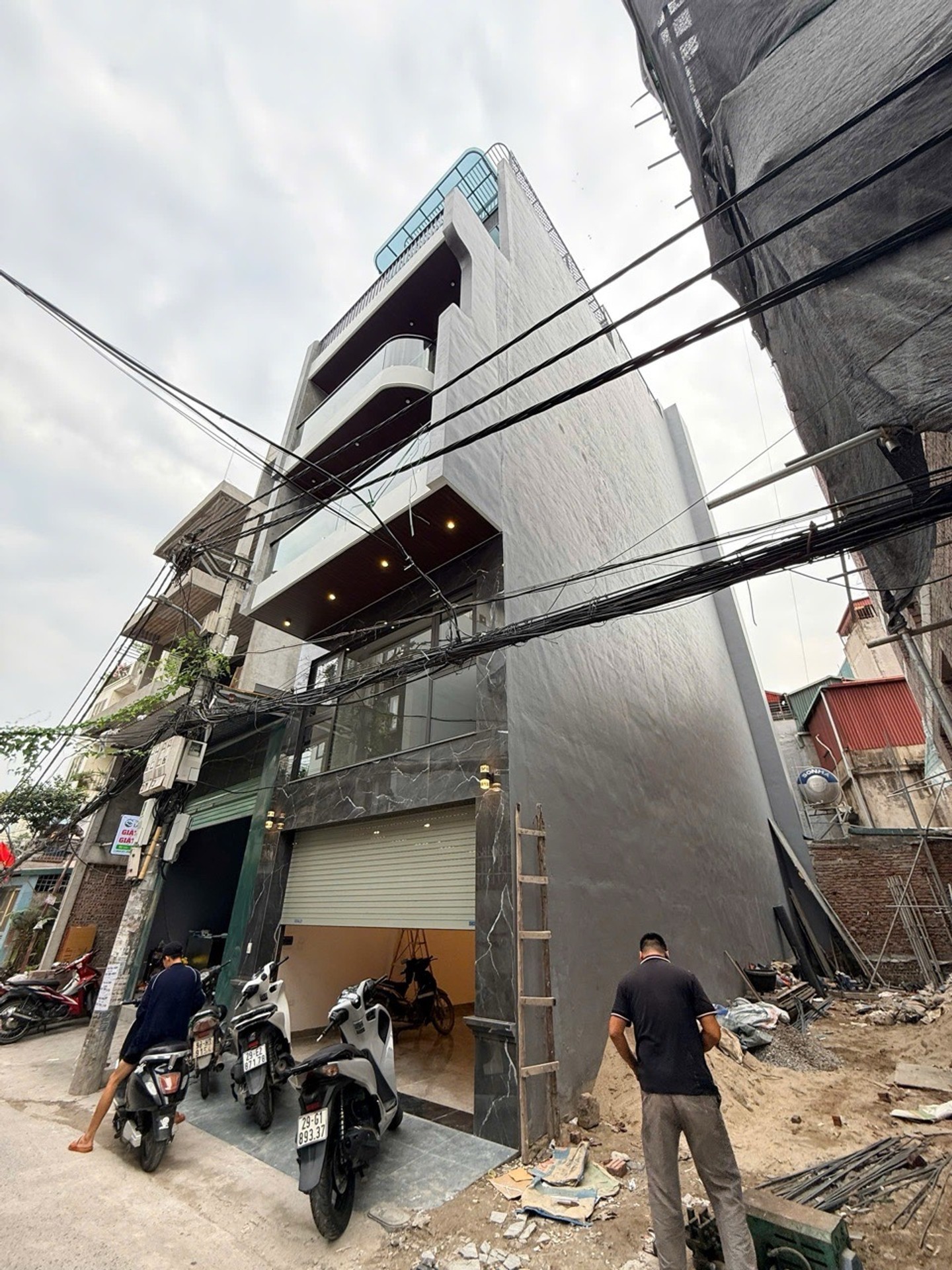 Cơ Hội Vàng Sở Hữu Nhà 7 Tầng Thang Máy Trung Tâm Ngọc Thuỵ