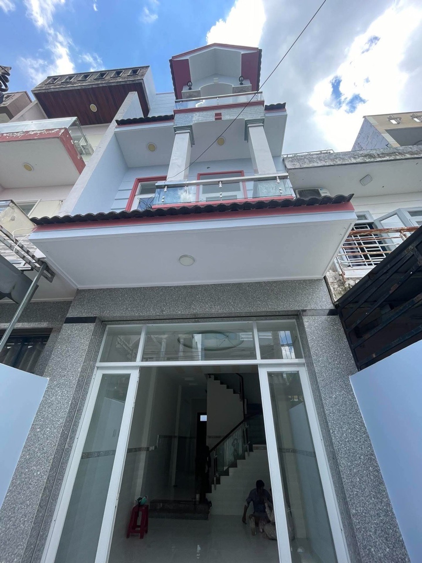 Cơ hội sở hữu nhà 3 tầng hiện đại, hẻm rộng, an ninh Nguyễn Thị Tú