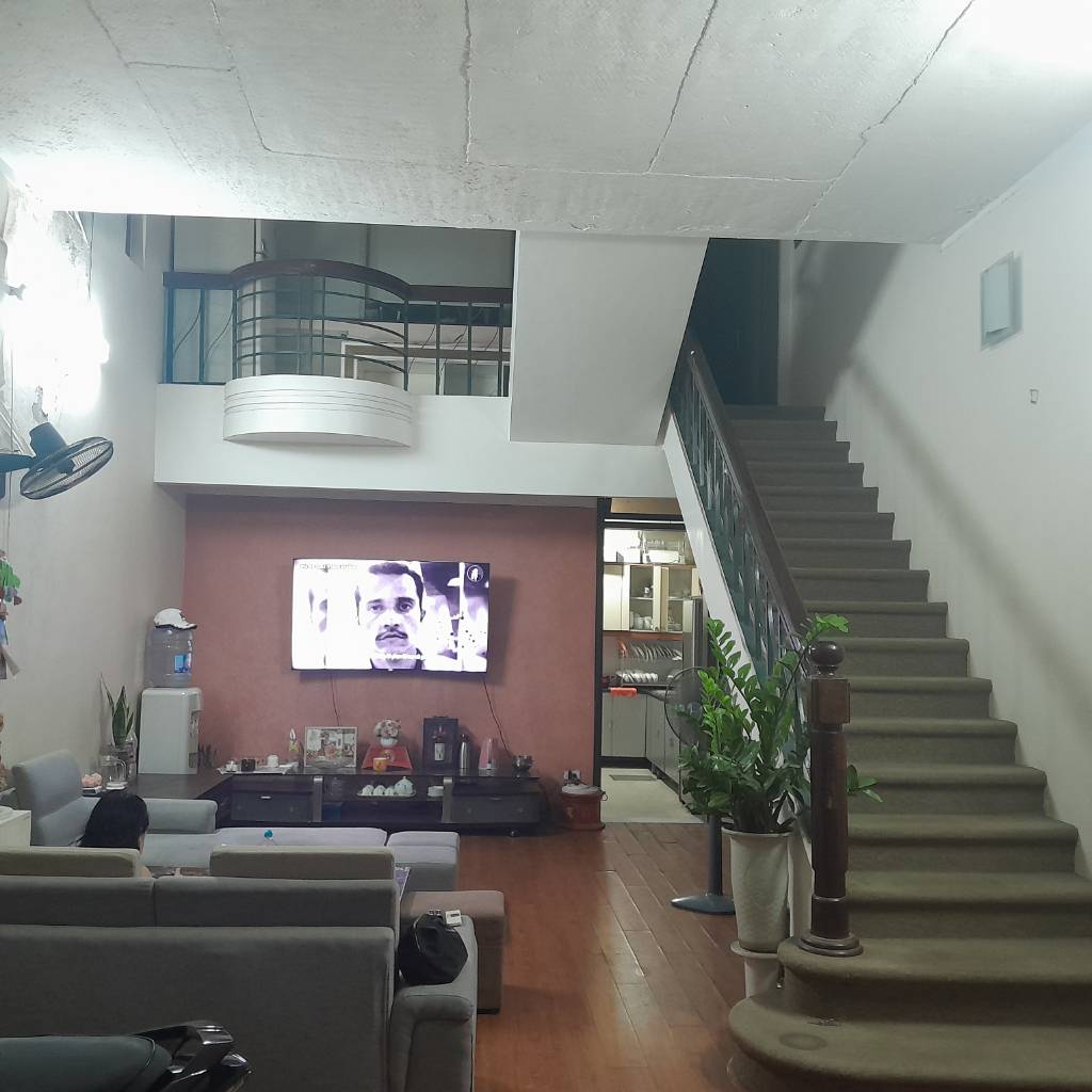 Bán gấp nhà riêng đường Hoàng Hoa Thám- Diện tích sổ 77.2m2, 3 tầng, mặt tiền rộng, lô góc, ôtô qua