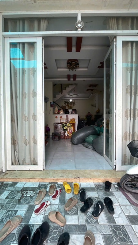 Bán nhà 3 tầng kết hợp phòng trọ cho thuê tại Quận 6, vị trí hẻm xe tải, giá hợp lý