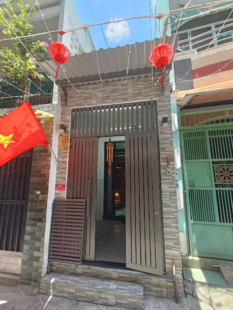 Nhà riêng sang trọng tại phường Chánh Hưng, tiếp cận trung tâm quận 1