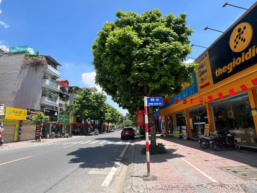 Nhà 6 tầng có thang máy, gara ô tô tại Thạch Bàn, Long Biên