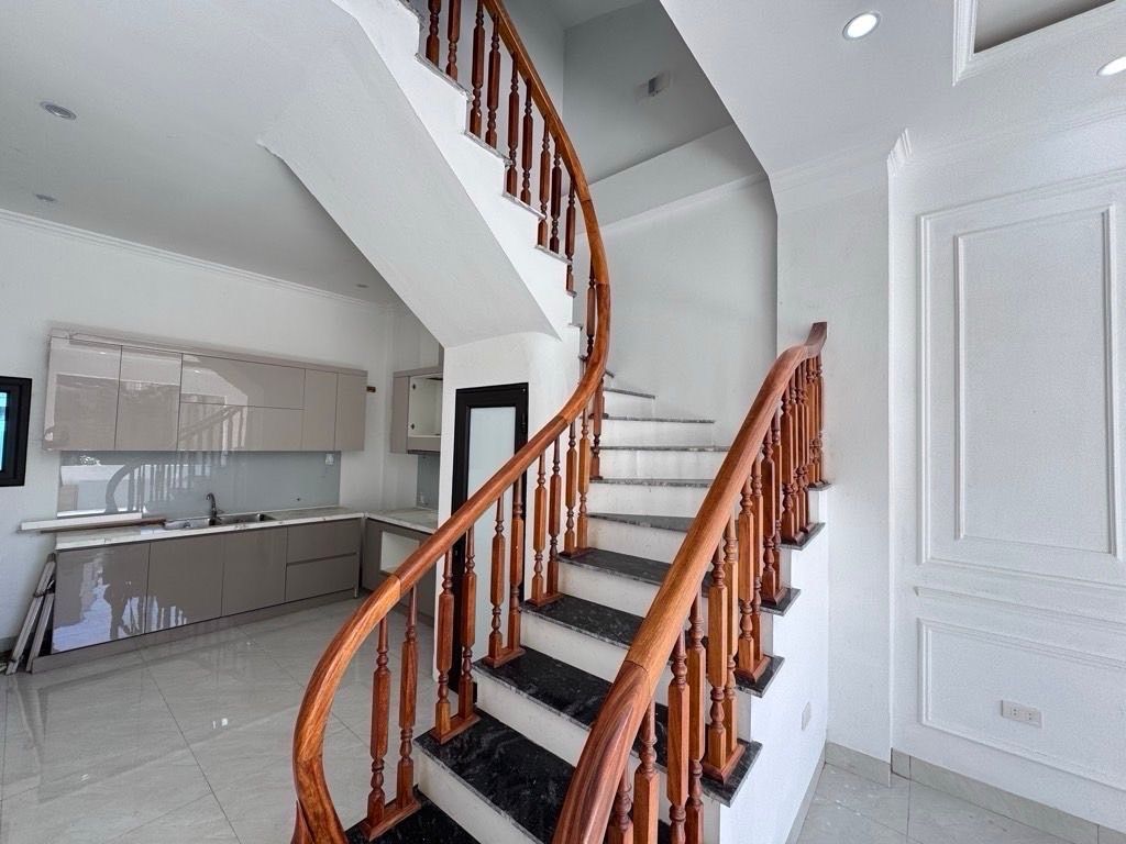 Bán nhà 4 tầng diện tích 35m2 tại khu vực trung tâm, giá 6,2 tỷ