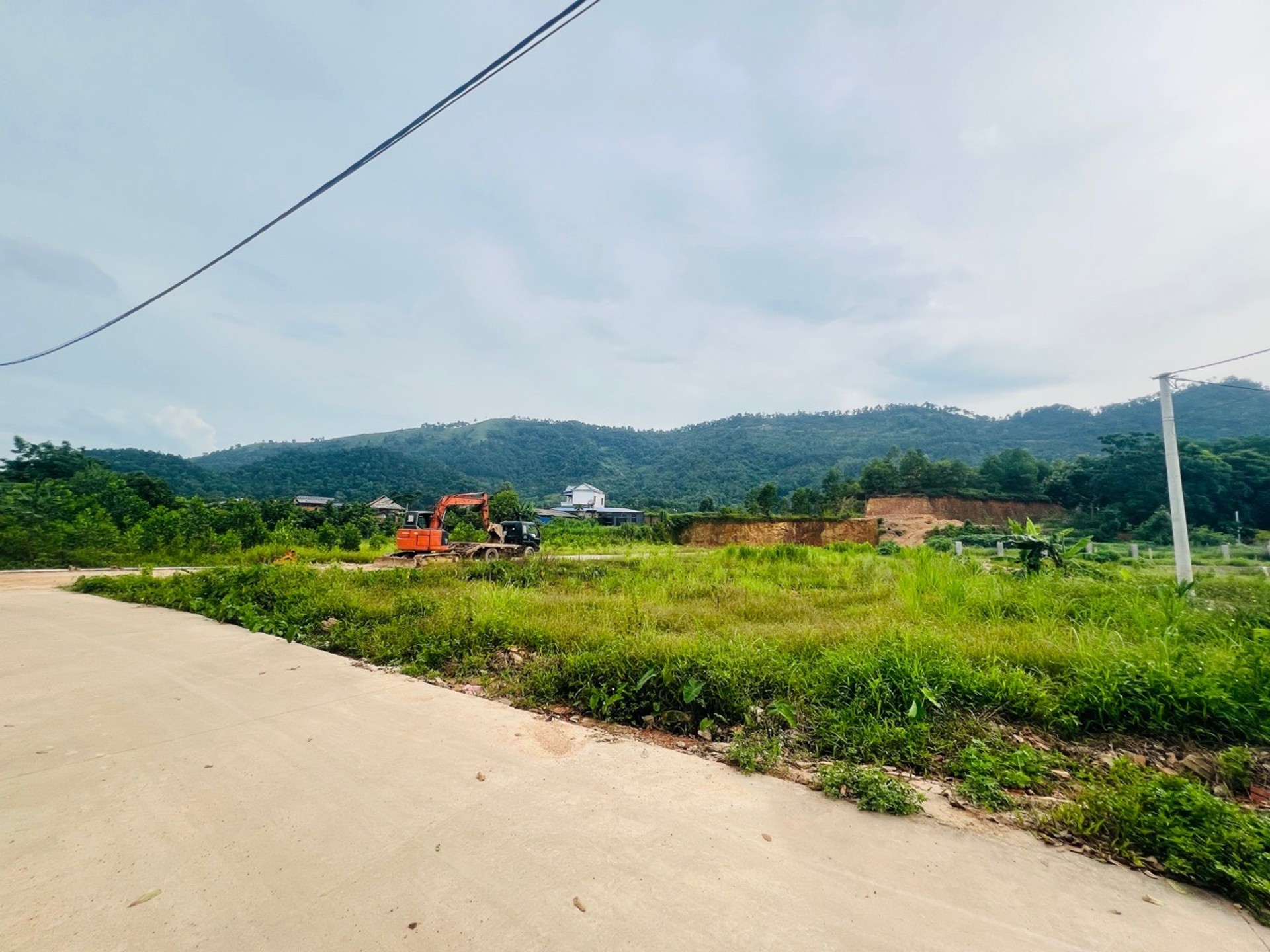 Hơn 1 tỷ có ngay mảnh đất full thổ cư 100m2, ô tô vào xây dựng nhà ở hay biệt thự thoải mái ở Hà Nộ
